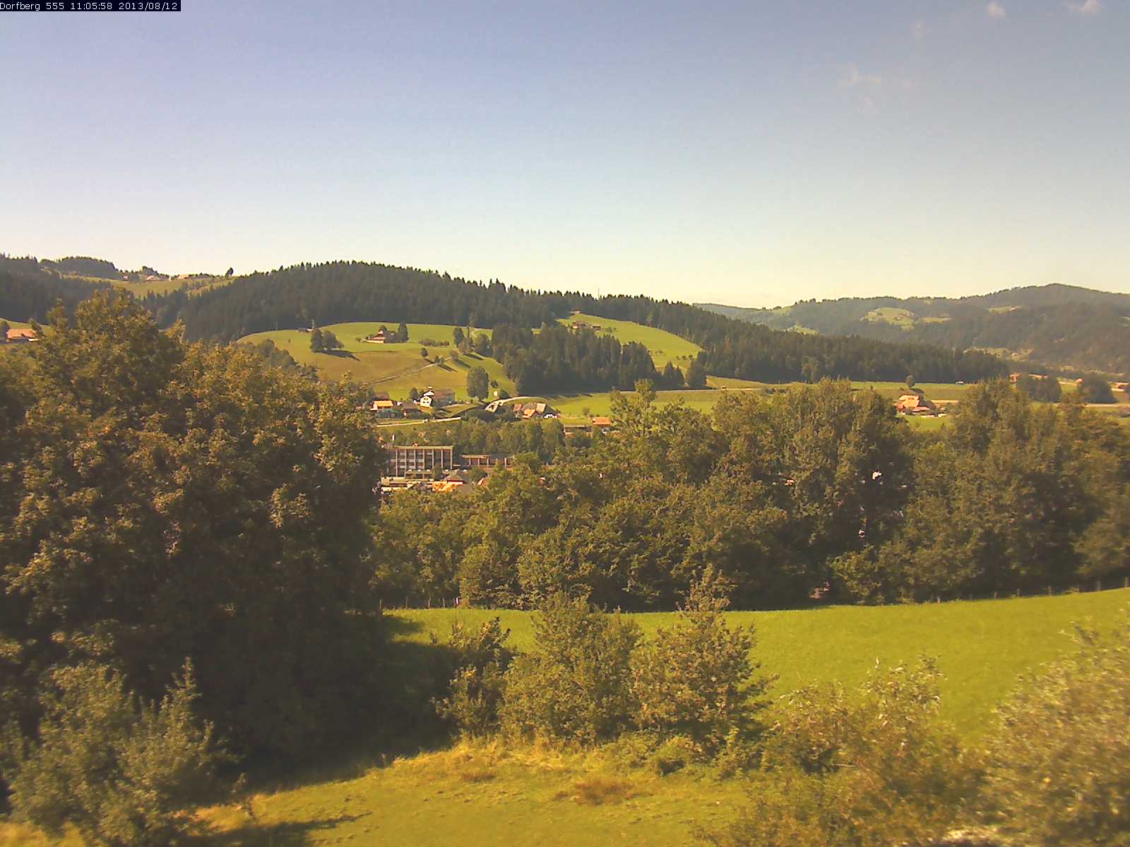 Webcam-Bild: Aussicht vom Dorfberg in Langnau 20130812-110600