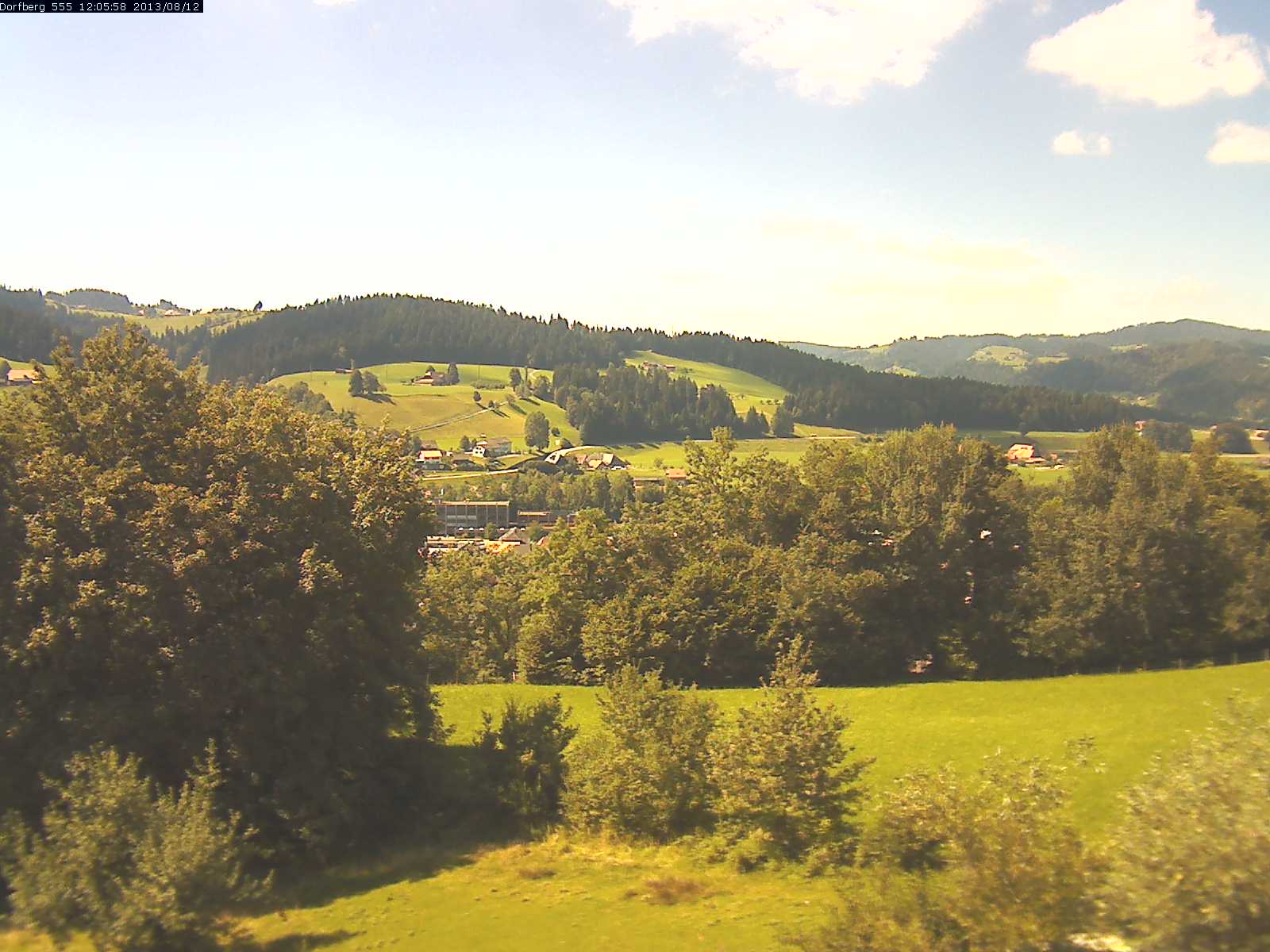 Webcam-Bild: Aussicht vom Dorfberg in Langnau 20130812-120600