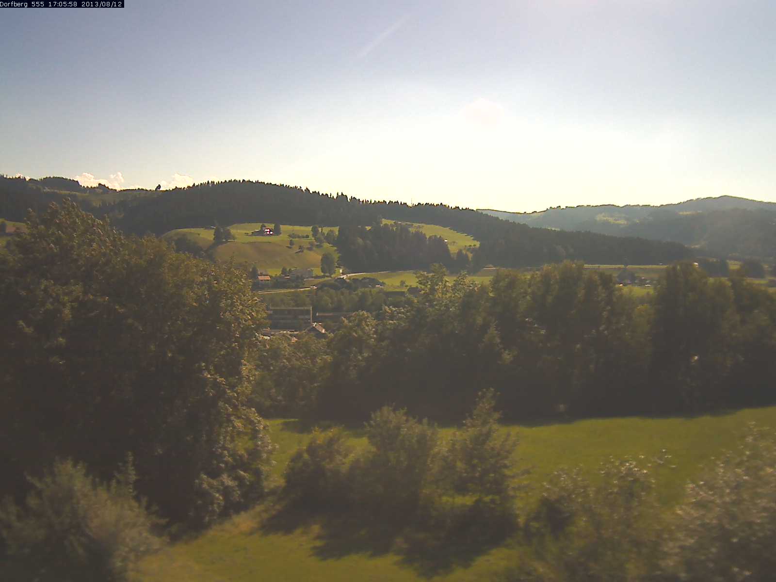 Webcam-Bild: Aussicht vom Dorfberg in Langnau 20130812-170600