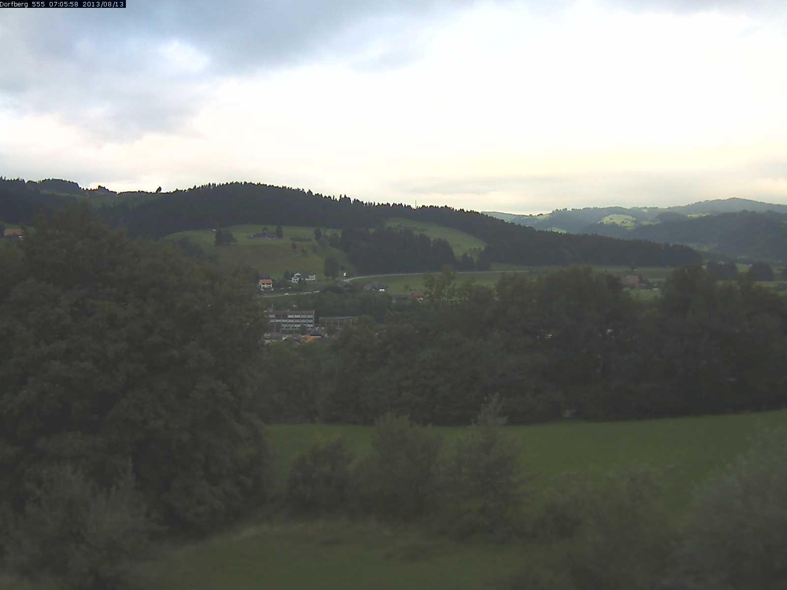 Webcam-Bild: Aussicht vom Dorfberg in Langnau 20130813-070600