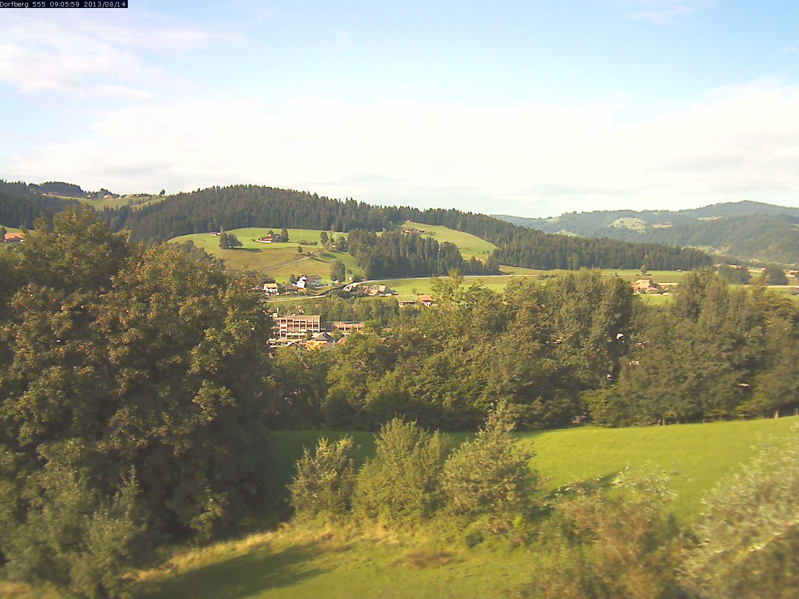 Webcam-Bild: Aussicht vom Dorfberg in Langnau 20130814-090600