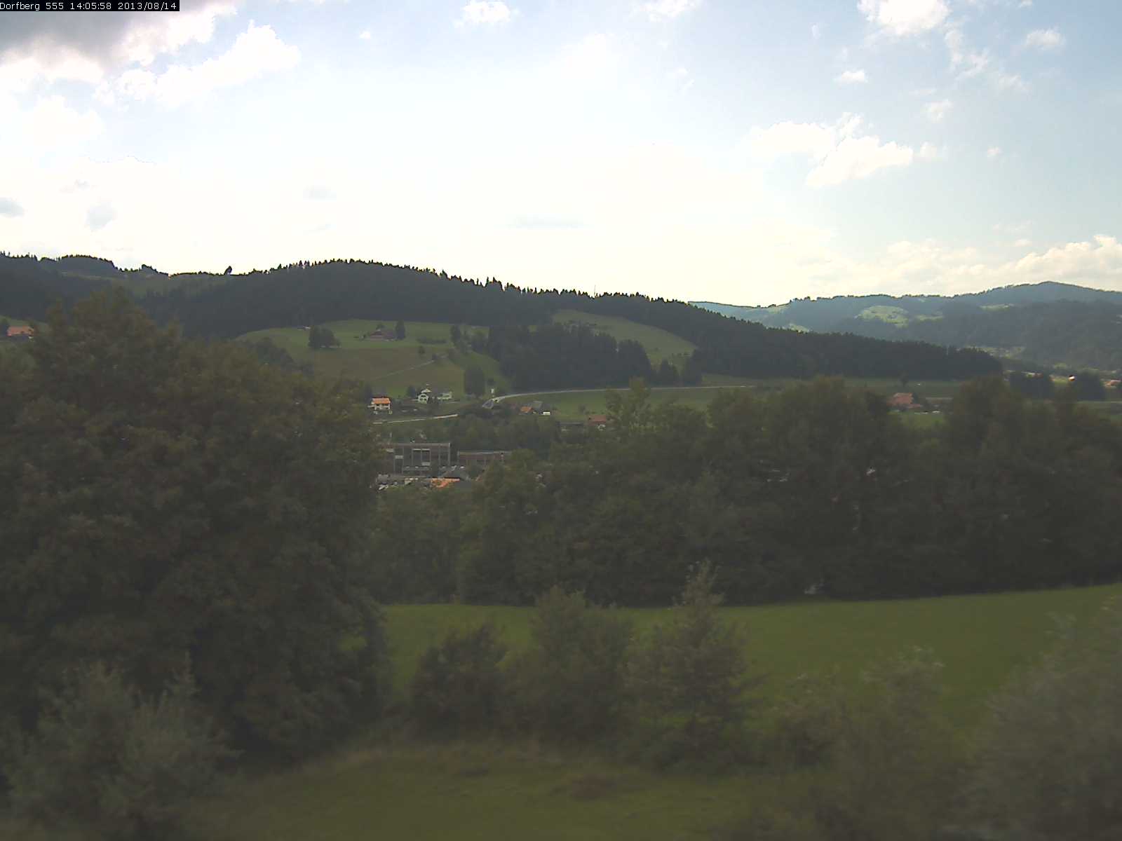 Webcam-Bild: Aussicht vom Dorfberg in Langnau 20130814-140600