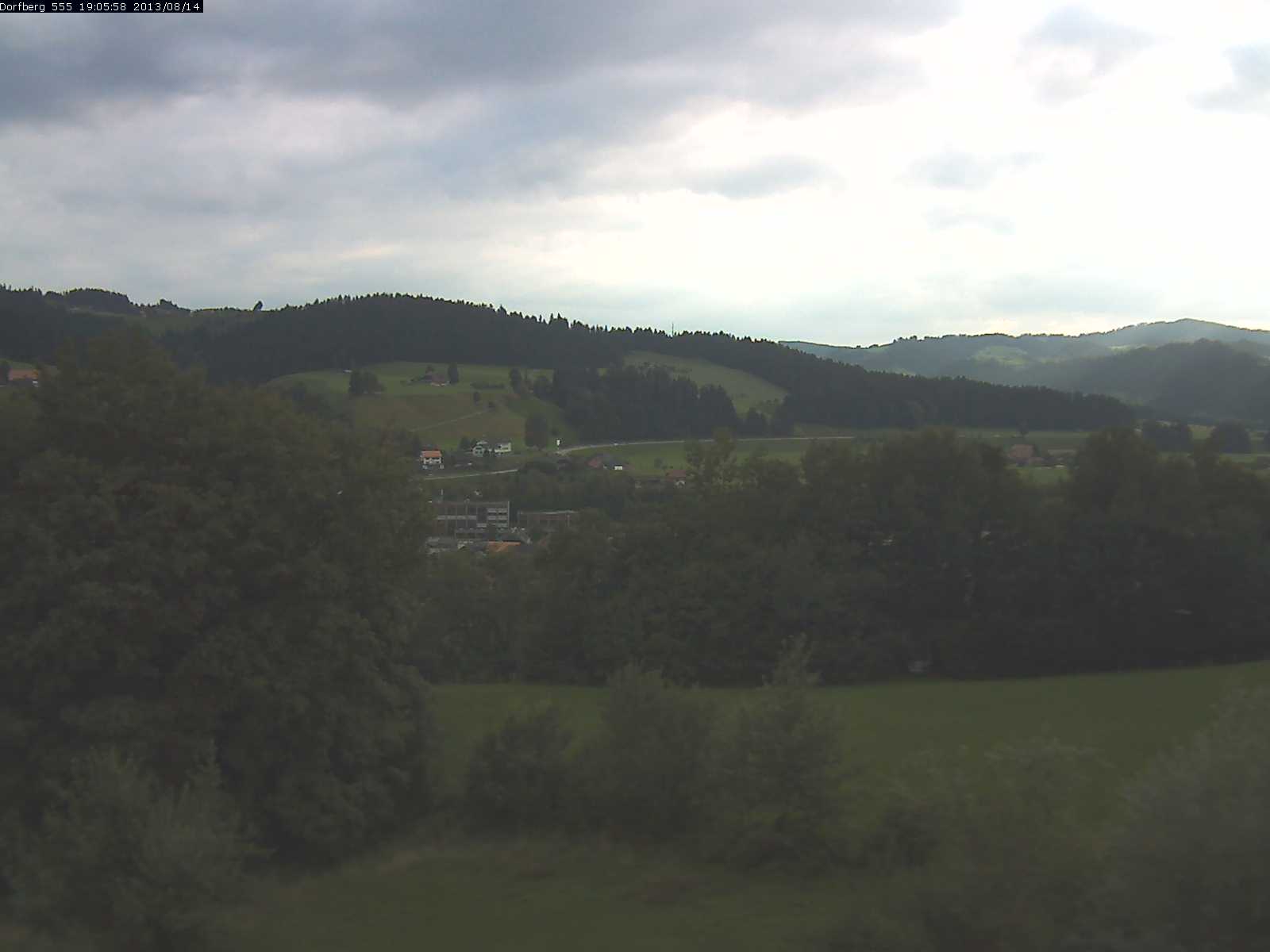 Webcam-Bild: Aussicht vom Dorfberg in Langnau 20130814-190600