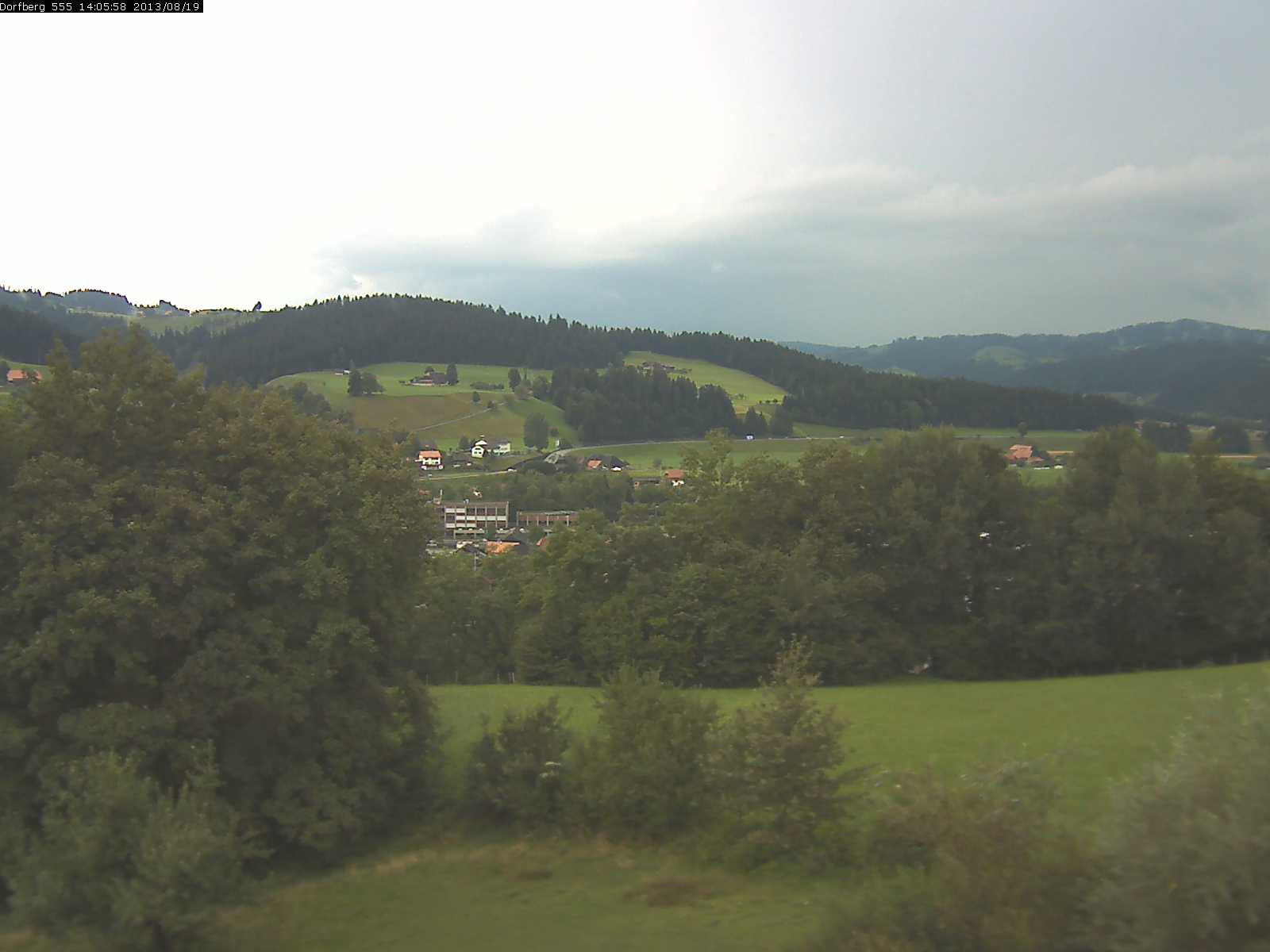 Webcam-Bild: Aussicht vom Dorfberg in Langnau 20130819-140600