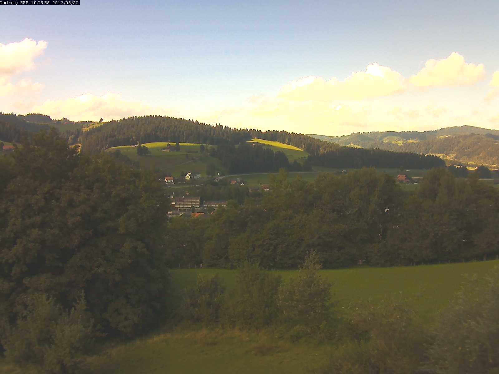 Webcam-Bild: Aussicht vom Dorfberg in Langnau 20130820-100600