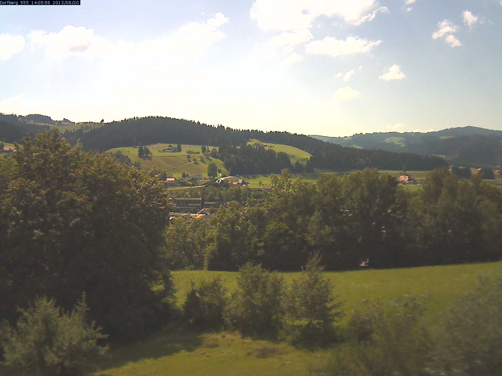 Webcam-Bild: Aussicht vom Dorfberg in Langnau 20130820-140600
