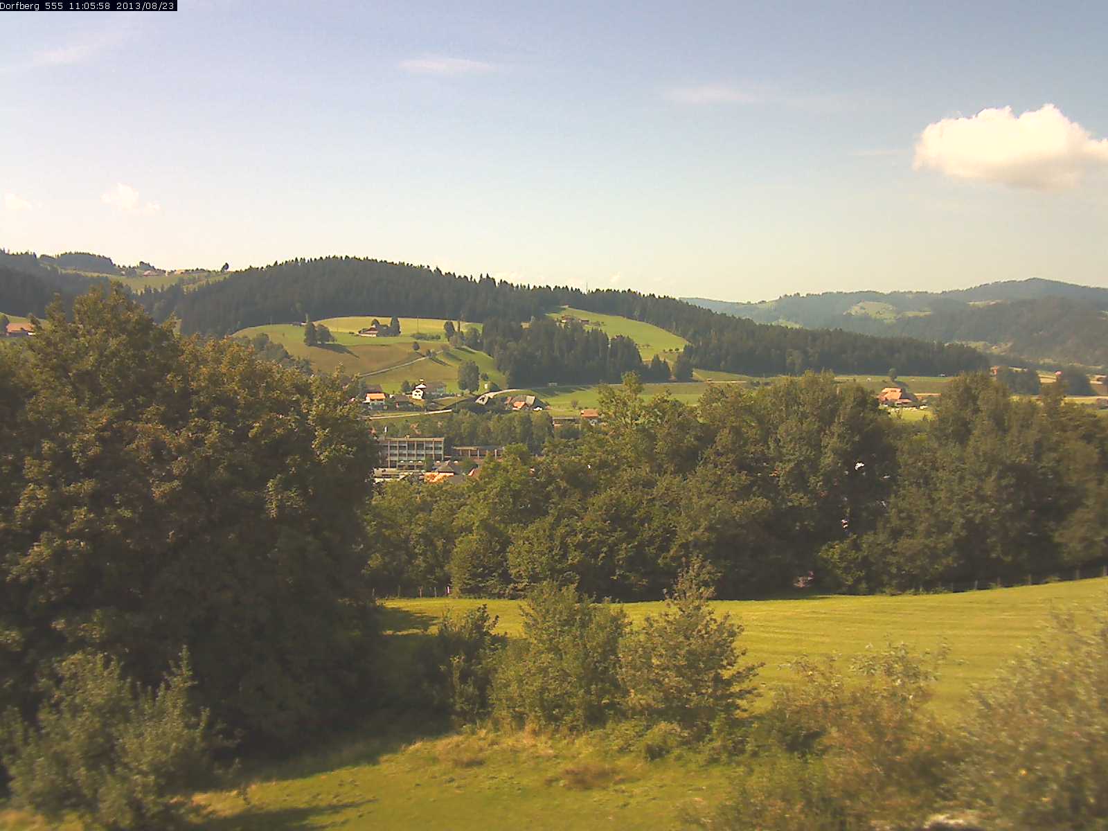 Webcam-Bild: Aussicht vom Dorfberg in Langnau 20130823-110600