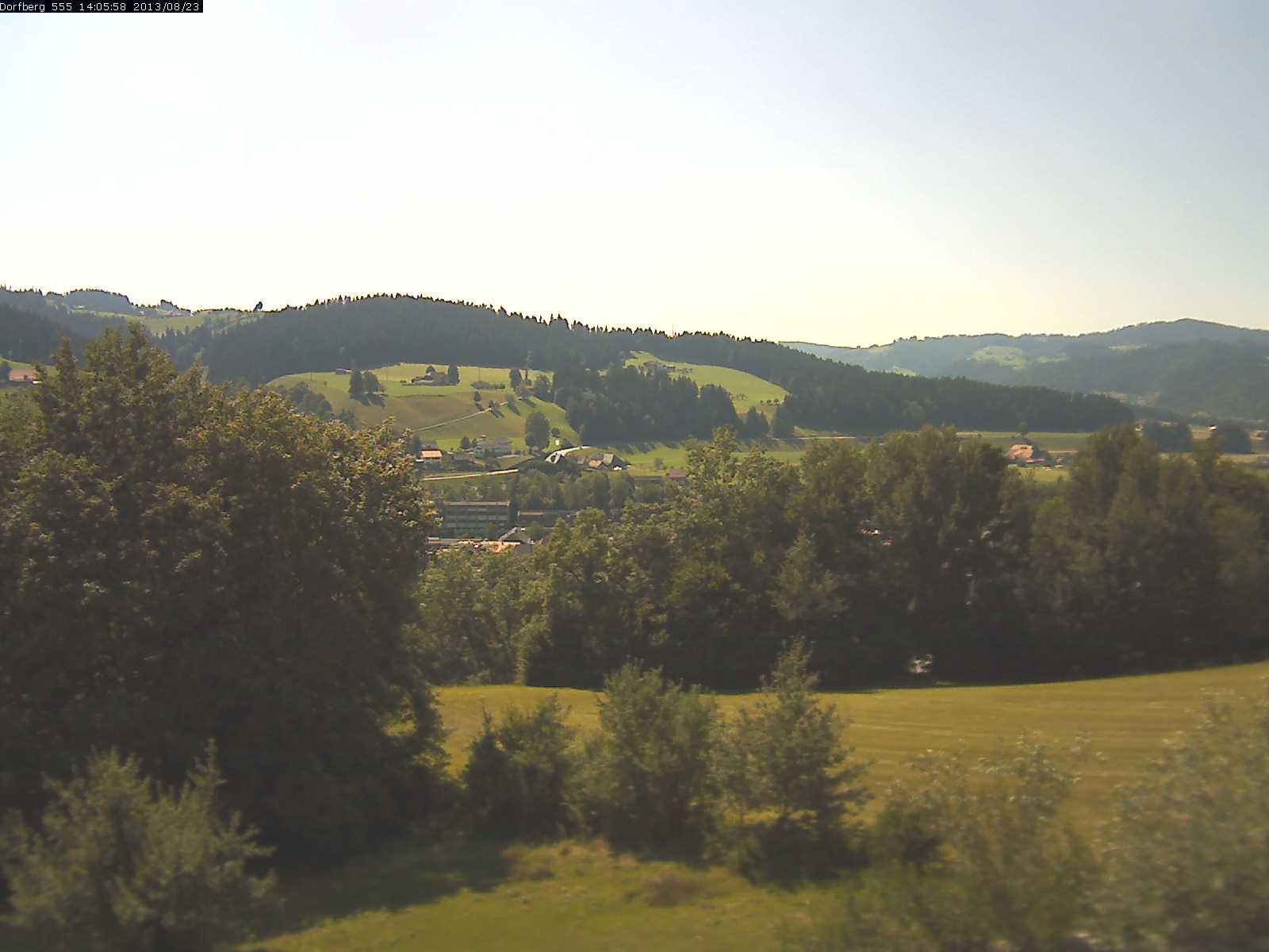 Webcam-Bild: Aussicht vom Dorfberg in Langnau 20130823-140600