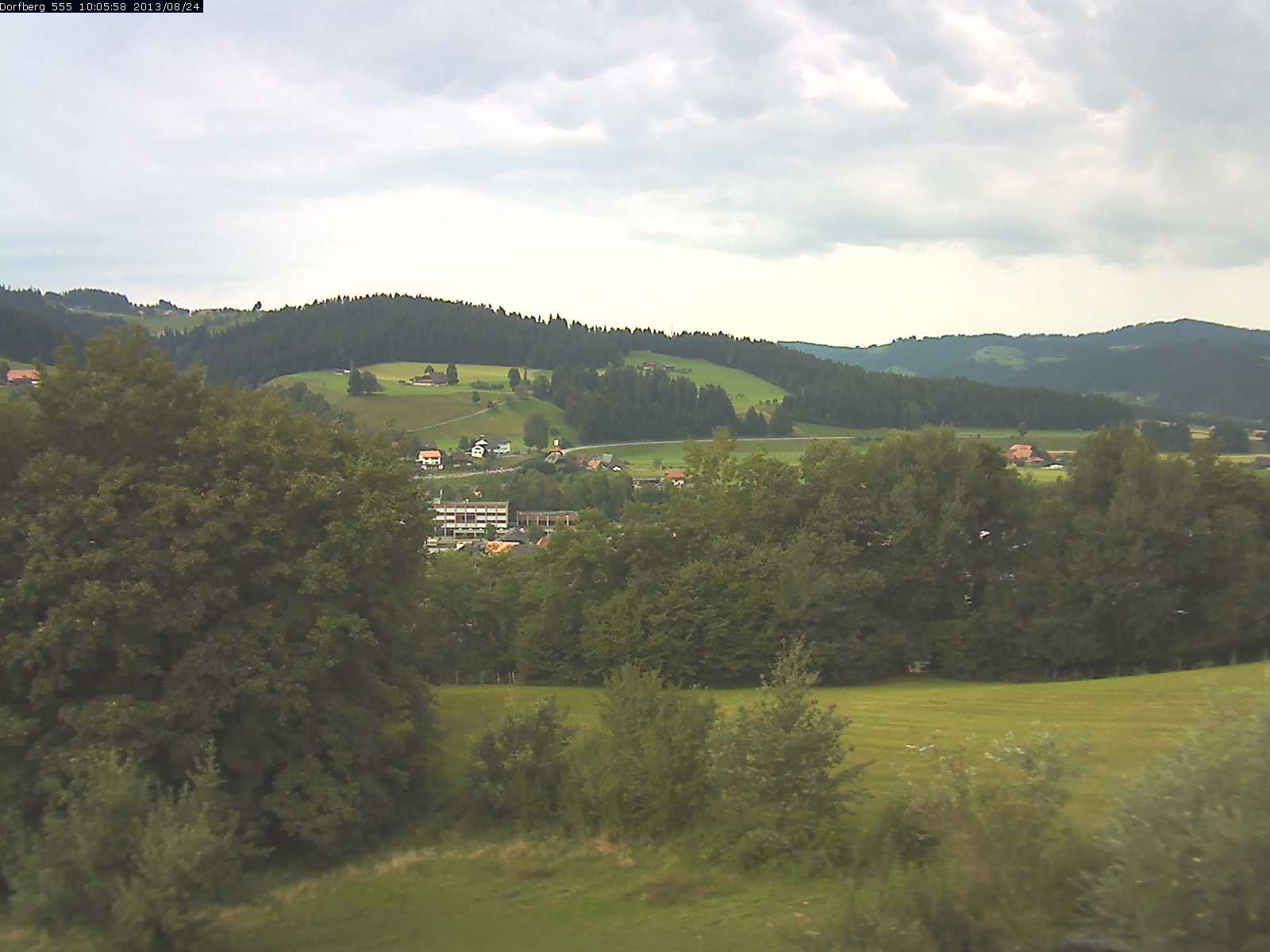 Webcam-Bild: Aussicht vom Dorfberg in Langnau 20130824-100600