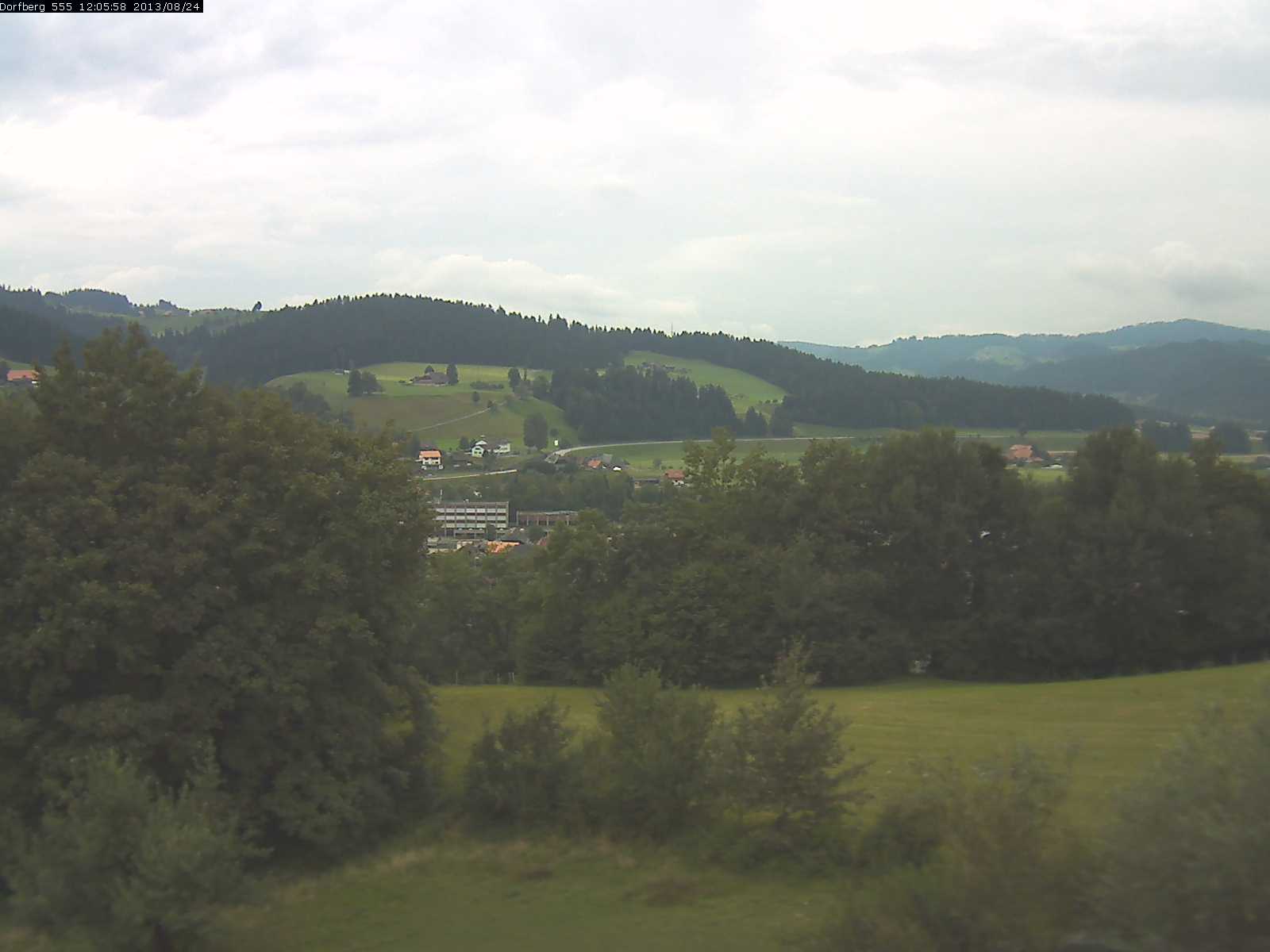 Webcam-Bild: Aussicht vom Dorfberg in Langnau 20130824-120600