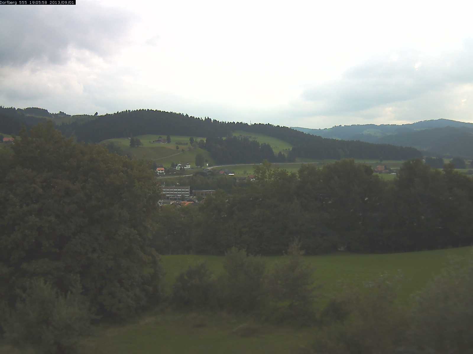 Webcam-Bild: Aussicht vom Dorfberg in Langnau 20130901-190600