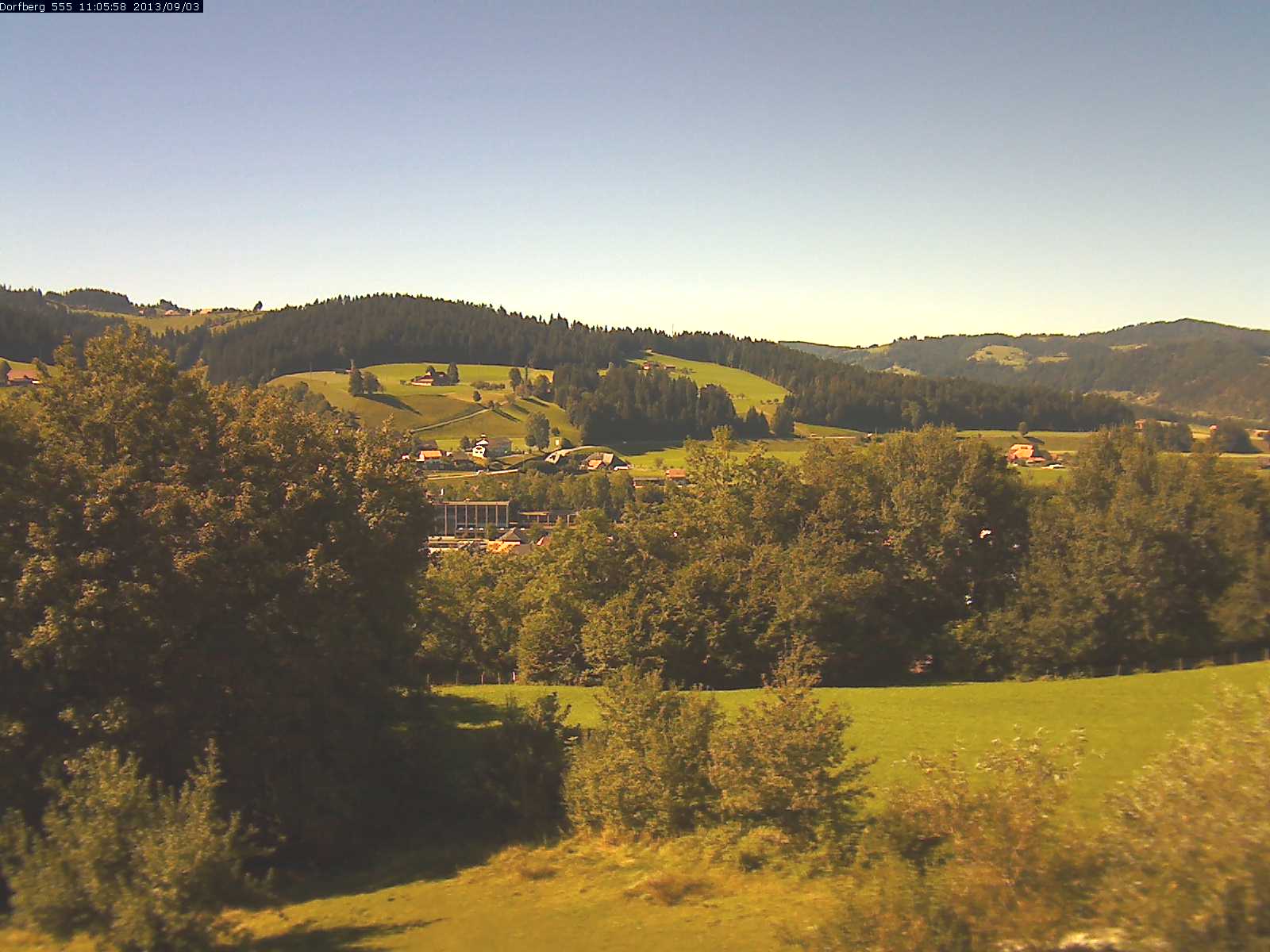Webcam-Bild: Aussicht vom Dorfberg in Langnau 20130903-110600
