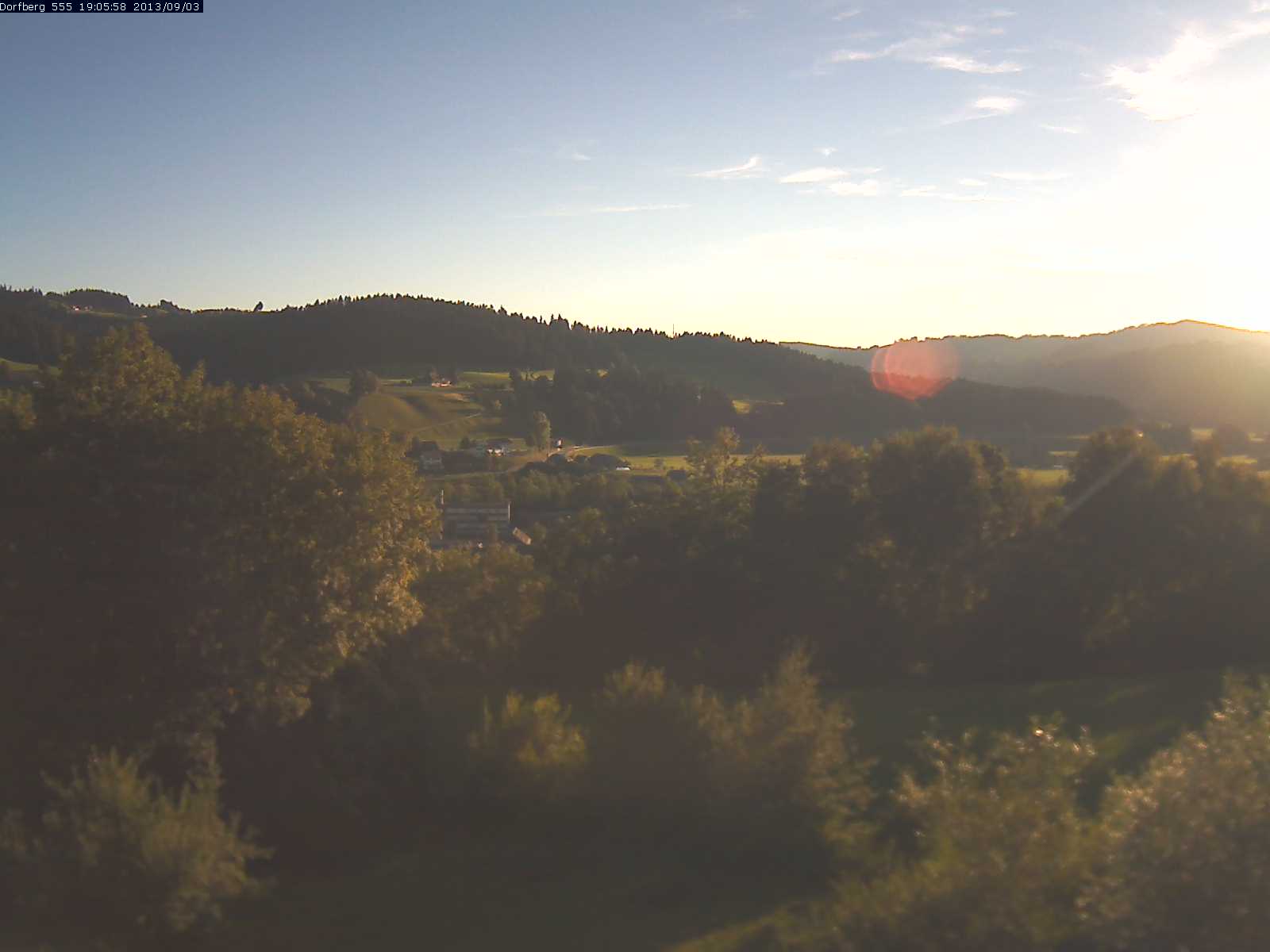Webcam-Bild: Aussicht vom Dorfberg in Langnau 20130903-190600