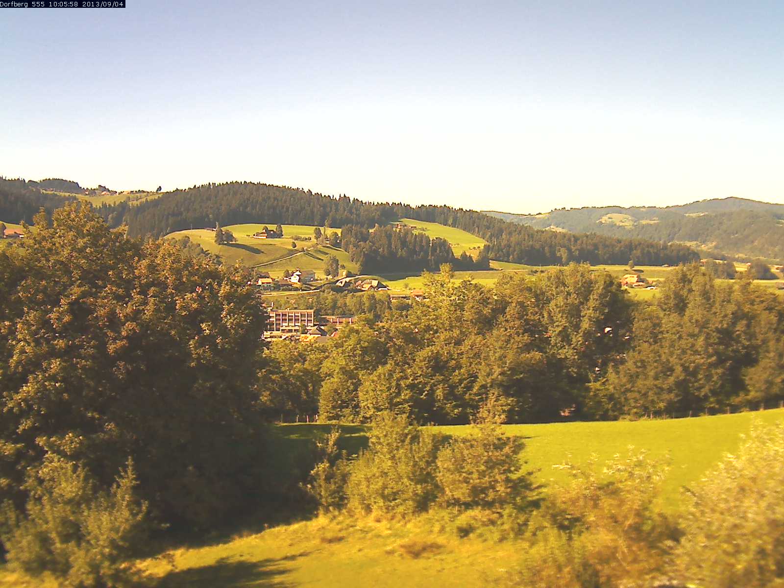 Webcam-Bild: Aussicht vom Dorfberg in Langnau 20130904-100600