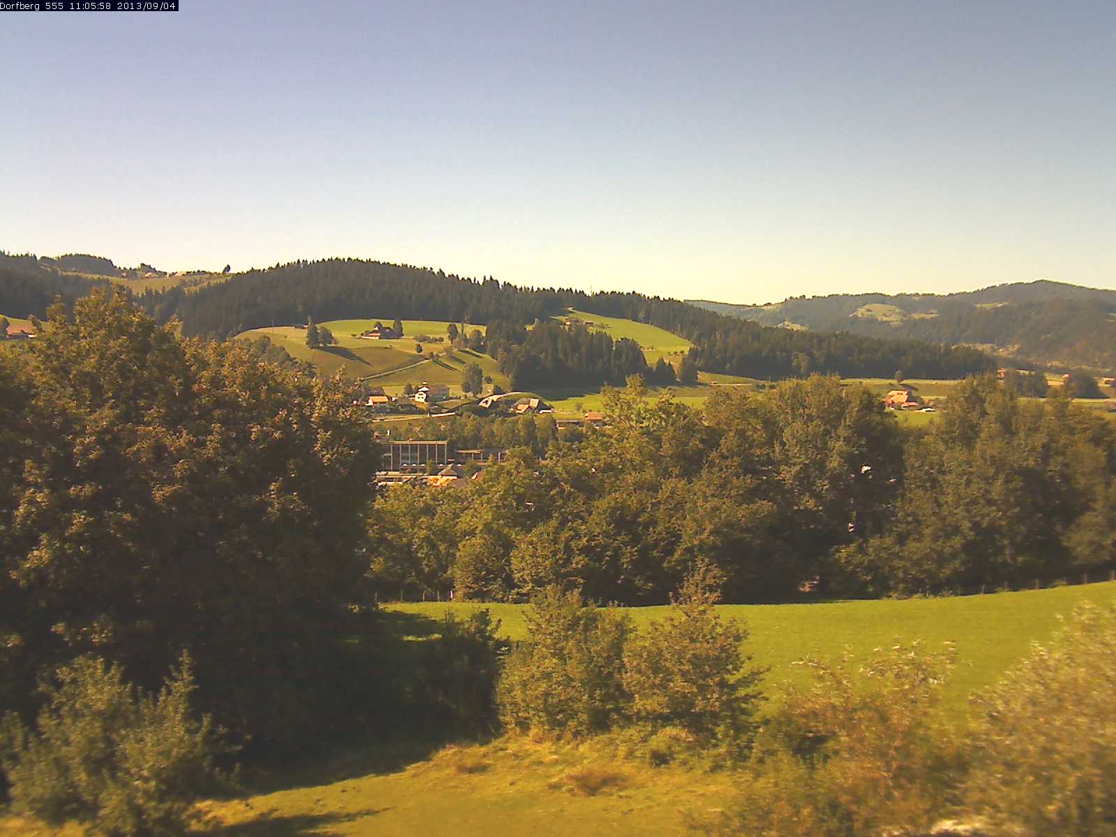 Webcam-Bild: Aussicht vom Dorfberg in Langnau 20130904-110600
