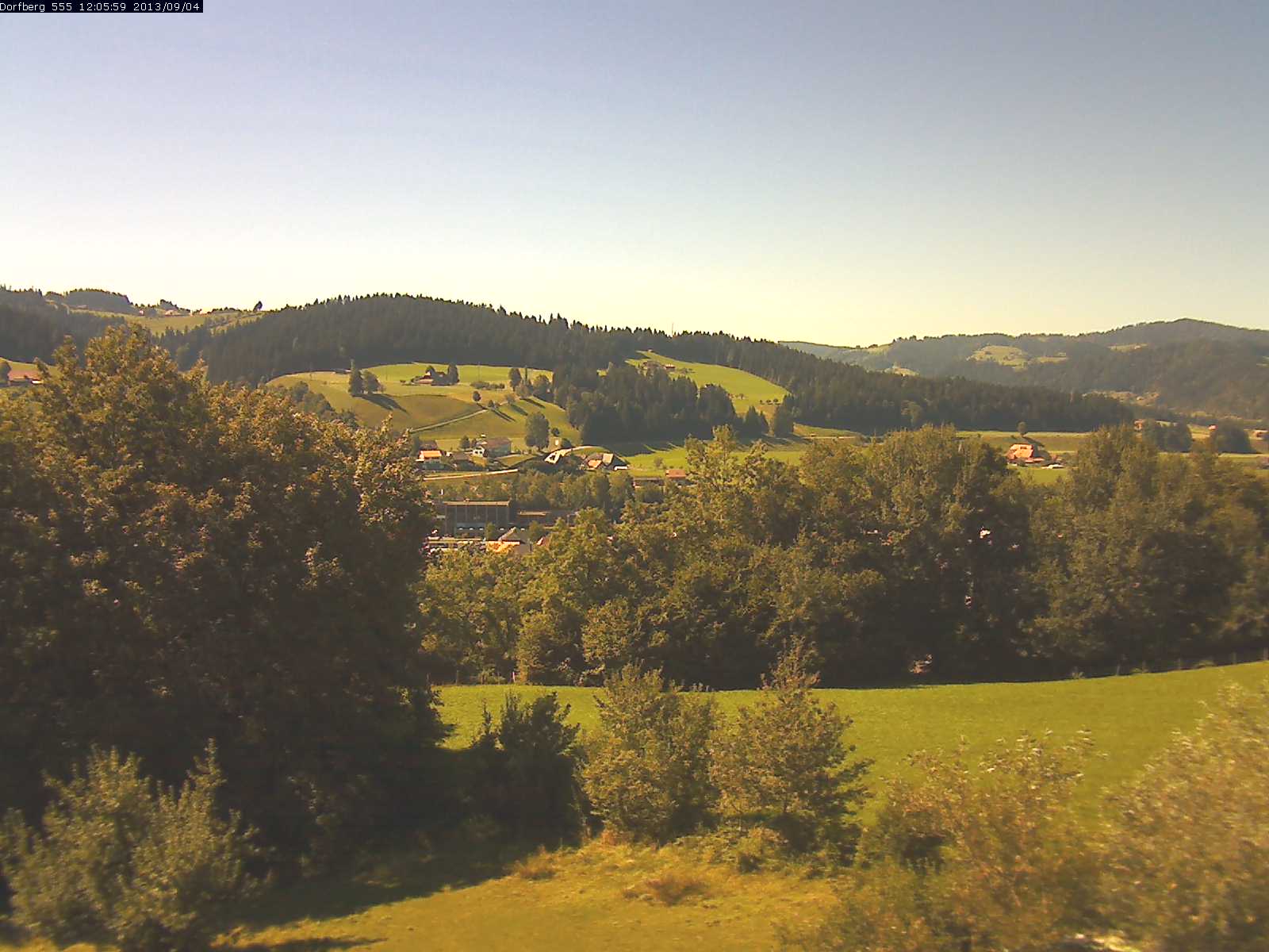 Webcam-Bild: Aussicht vom Dorfberg in Langnau 20130904-120600