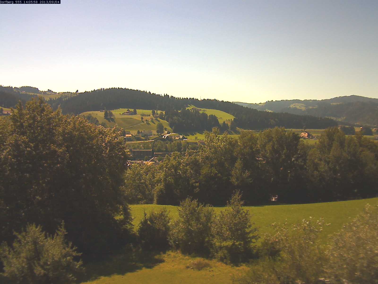 Webcam-Bild: Aussicht vom Dorfberg in Langnau 20130904-140600