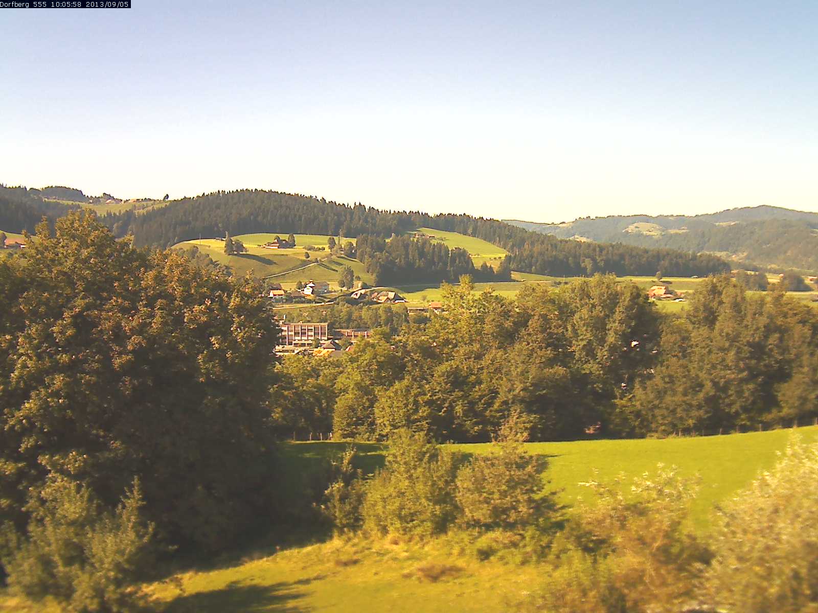 Webcam-Bild: Aussicht vom Dorfberg in Langnau 20130905-100600