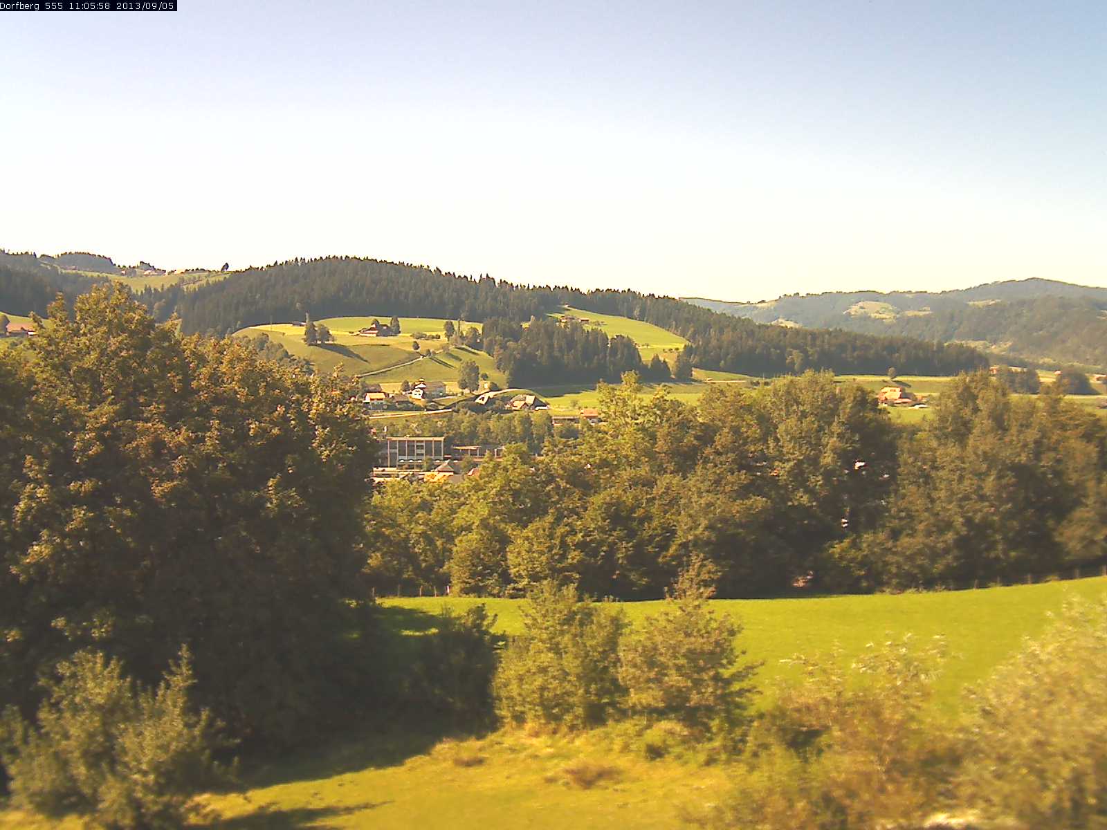 Webcam-Bild: Aussicht vom Dorfberg in Langnau 20130905-110600