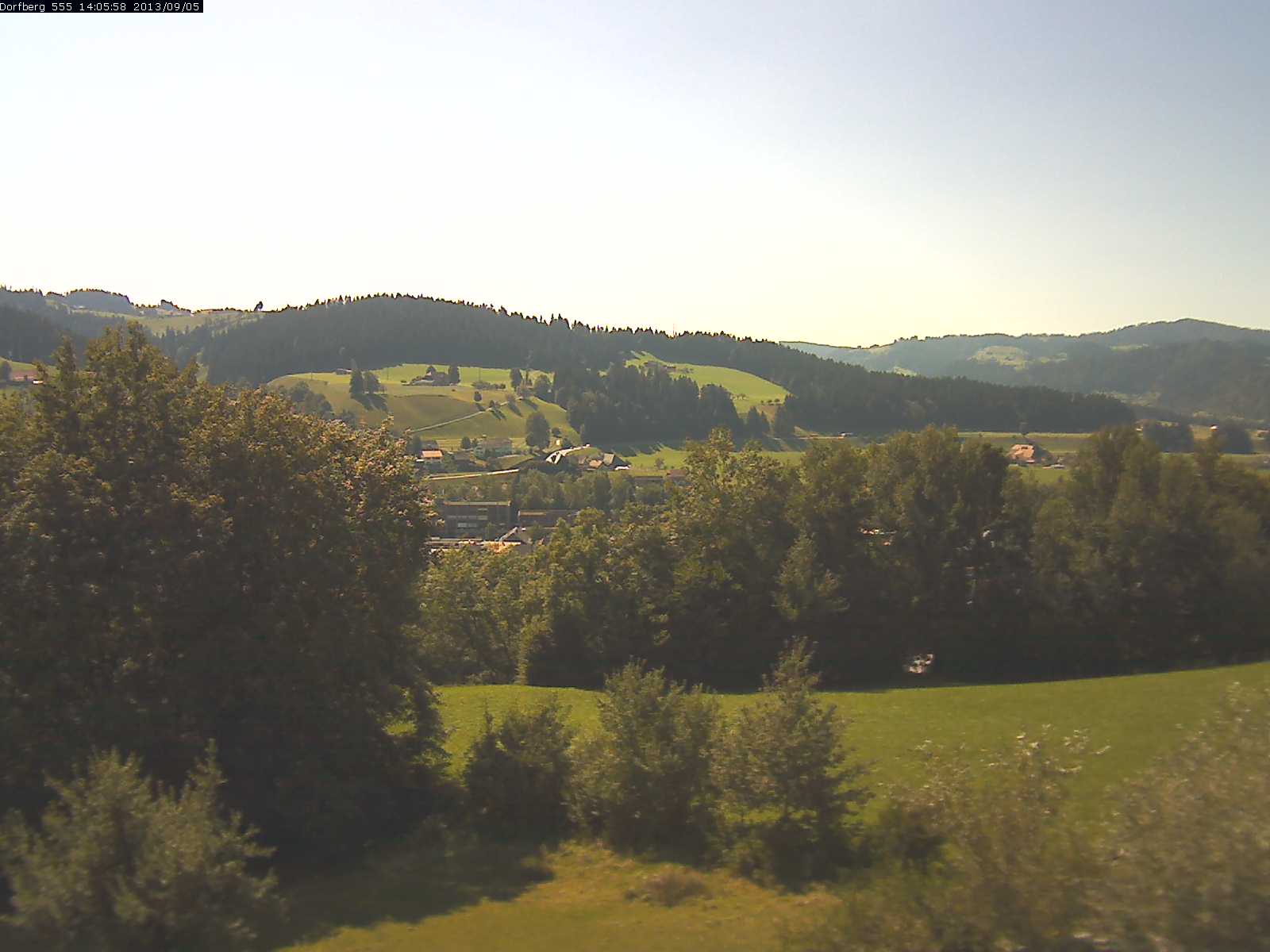 Webcam-Bild: Aussicht vom Dorfberg in Langnau 20130905-140600