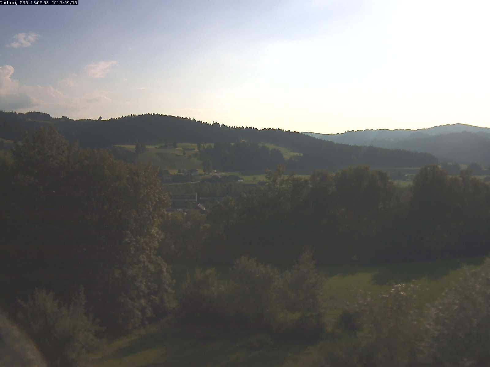 Webcam-Bild: Aussicht vom Dorfberg in Langnau 20130905-180600