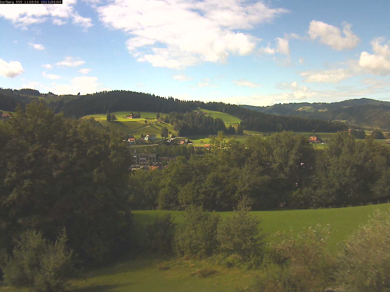 Webcam-Bild: Aussicht vom Dorfberg in Langnau 20130909-110600
