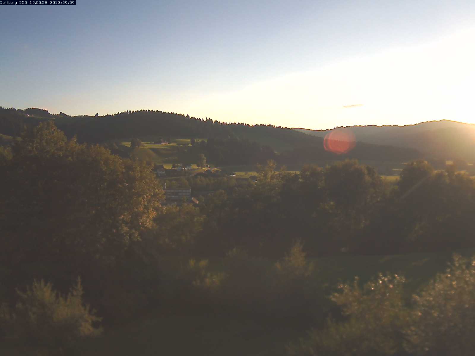 Webcam-Bild: Aussicht vom Dorfberg in Langnau 20130909-190600