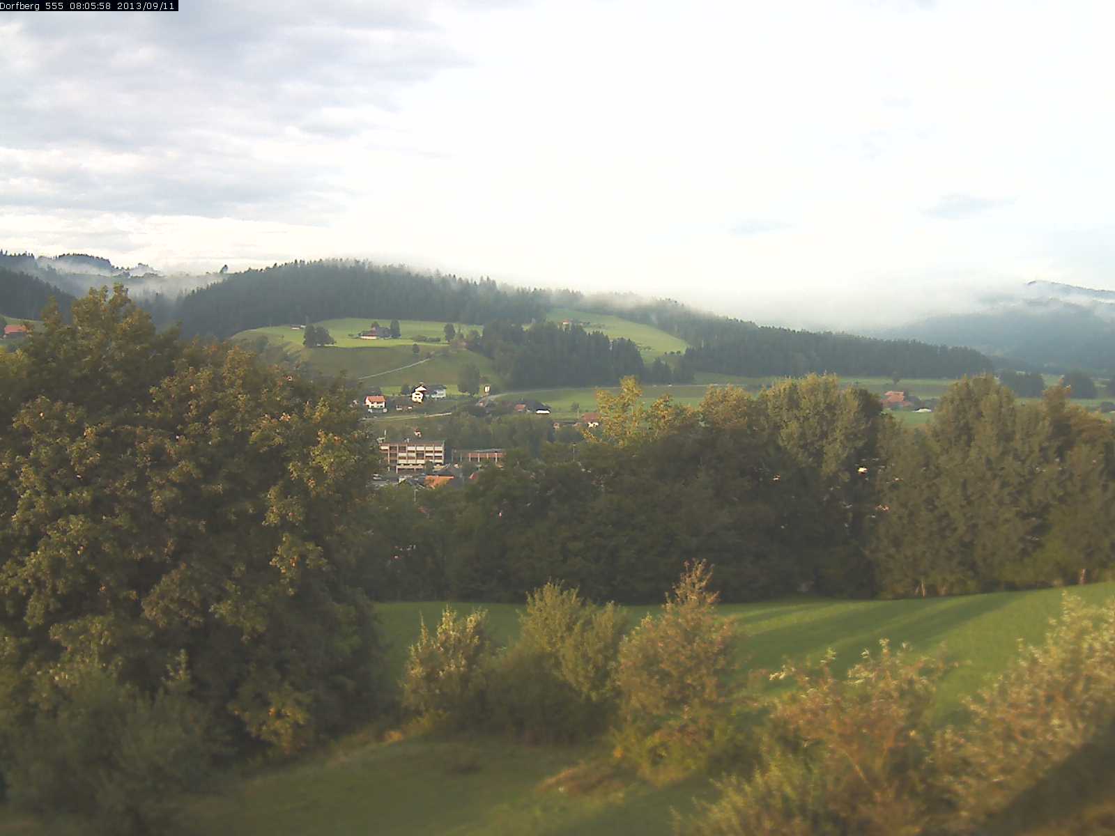 Webcam-Bild: Aussicht vom Dorfberg in Langnau 20130911-080600