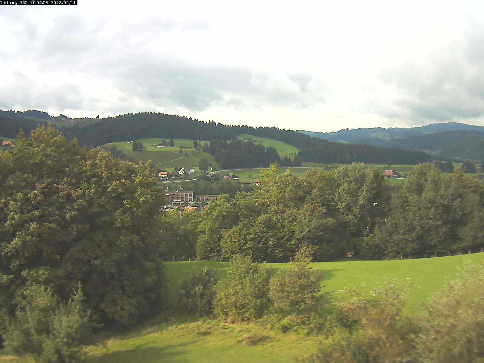 Webcam-Bild: Aussicht vom Dorfberg in Langnau 20130911-100600
