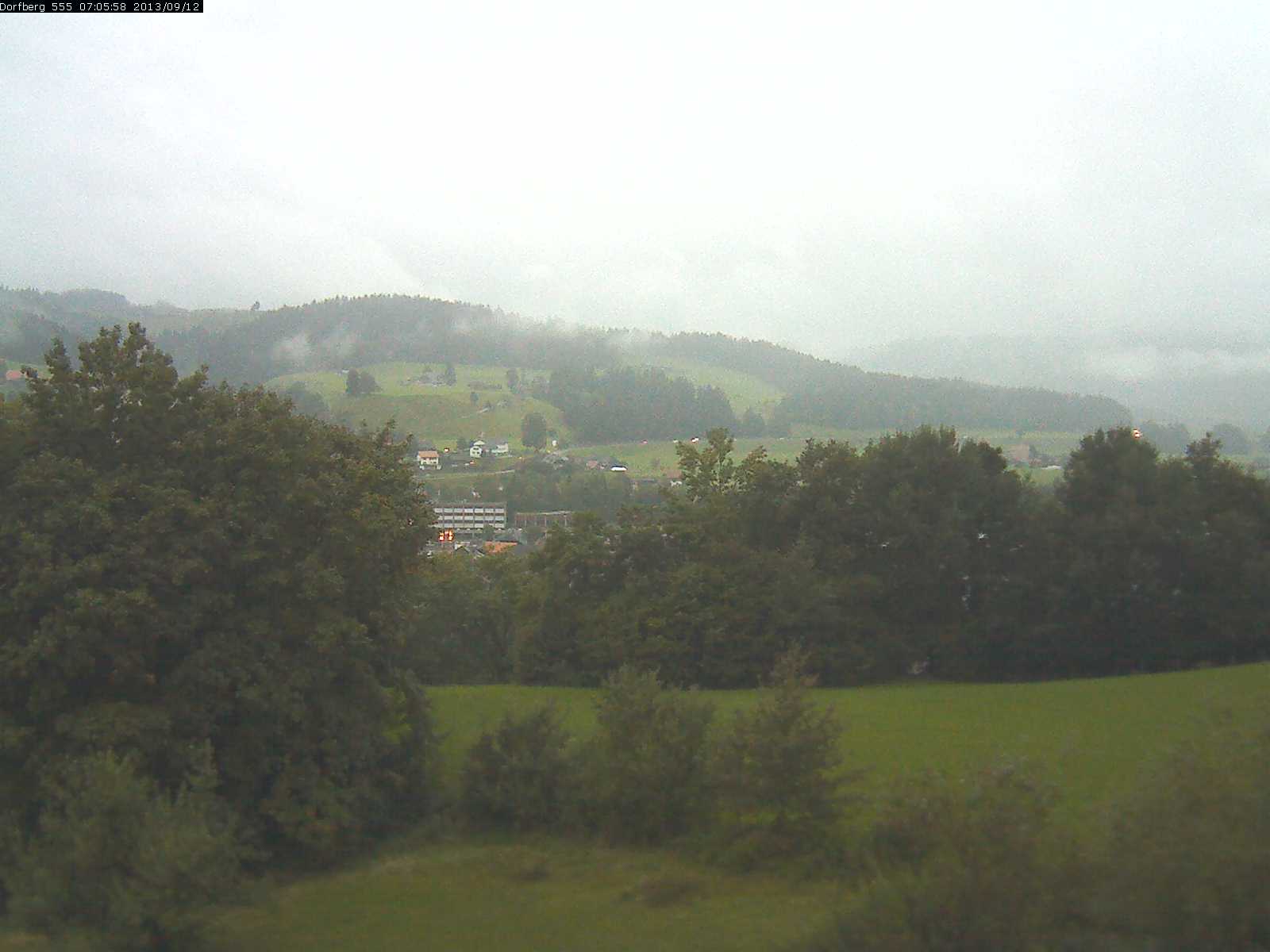Webcam-Bild: Aussicht vom Dorfberg in Langnau 20130912-070600