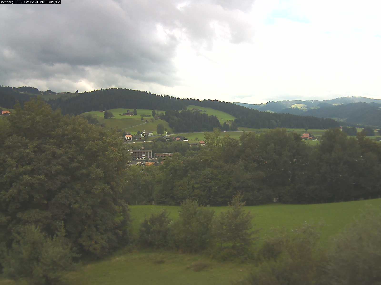 Webcam-Bild: Aussicht vom Dorfberg in Langnau 20130912-120600