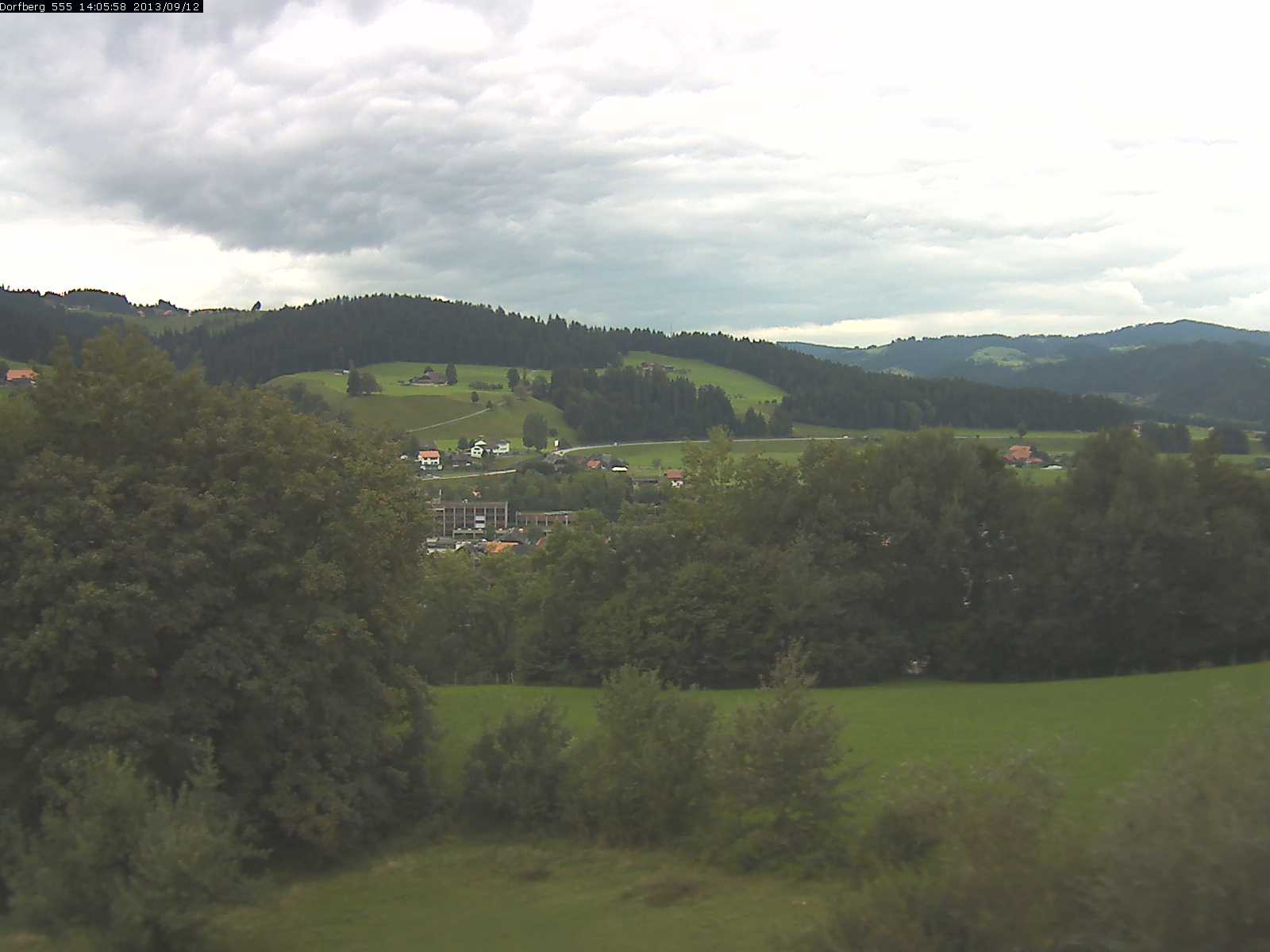 Webcam-Bild: Aussicht vom Dorfberg in Langnau 20130912-140600