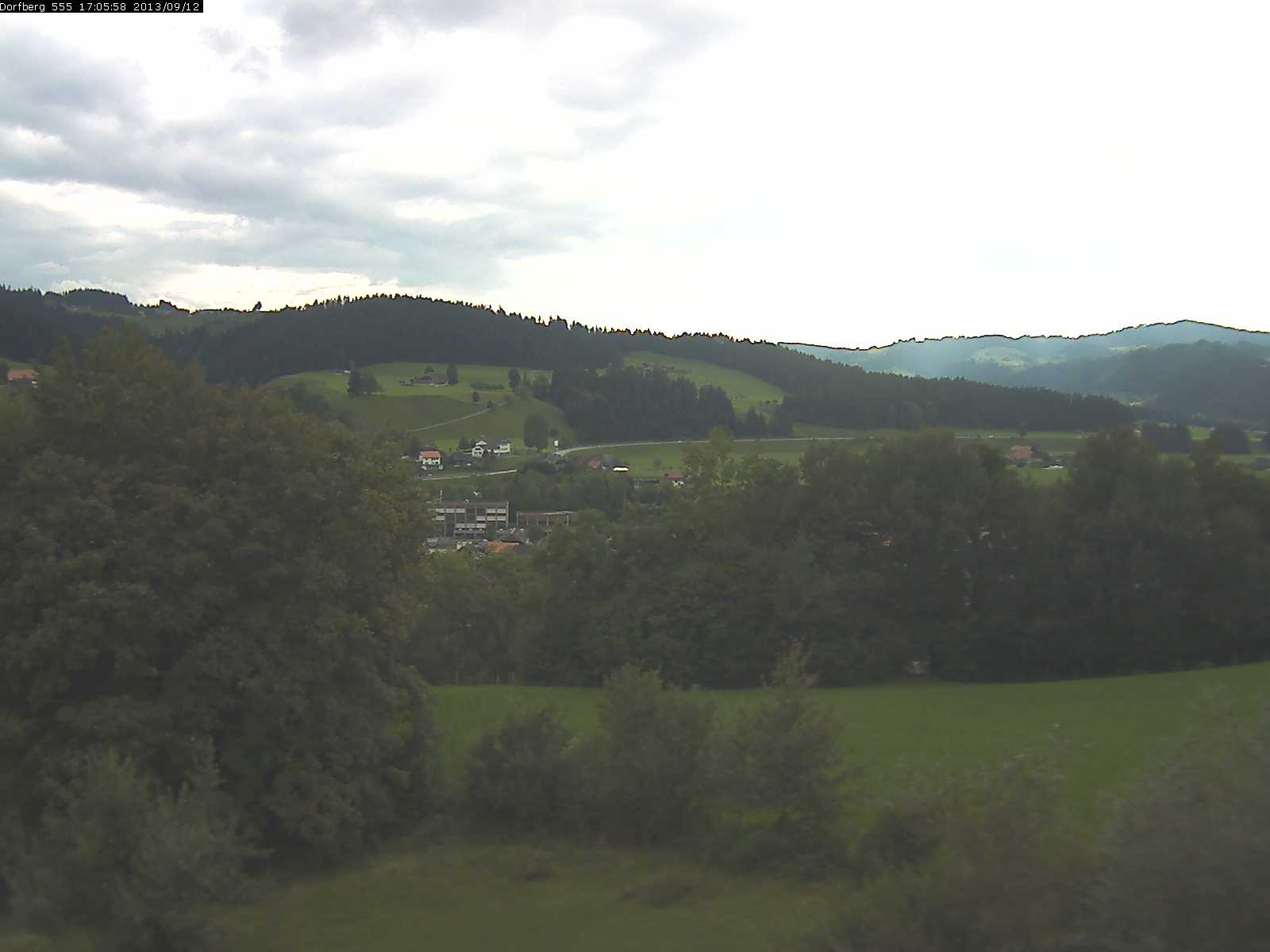 Webcam-Bild: Aussicht vom Dorfberg in Langnau 20130912-170600