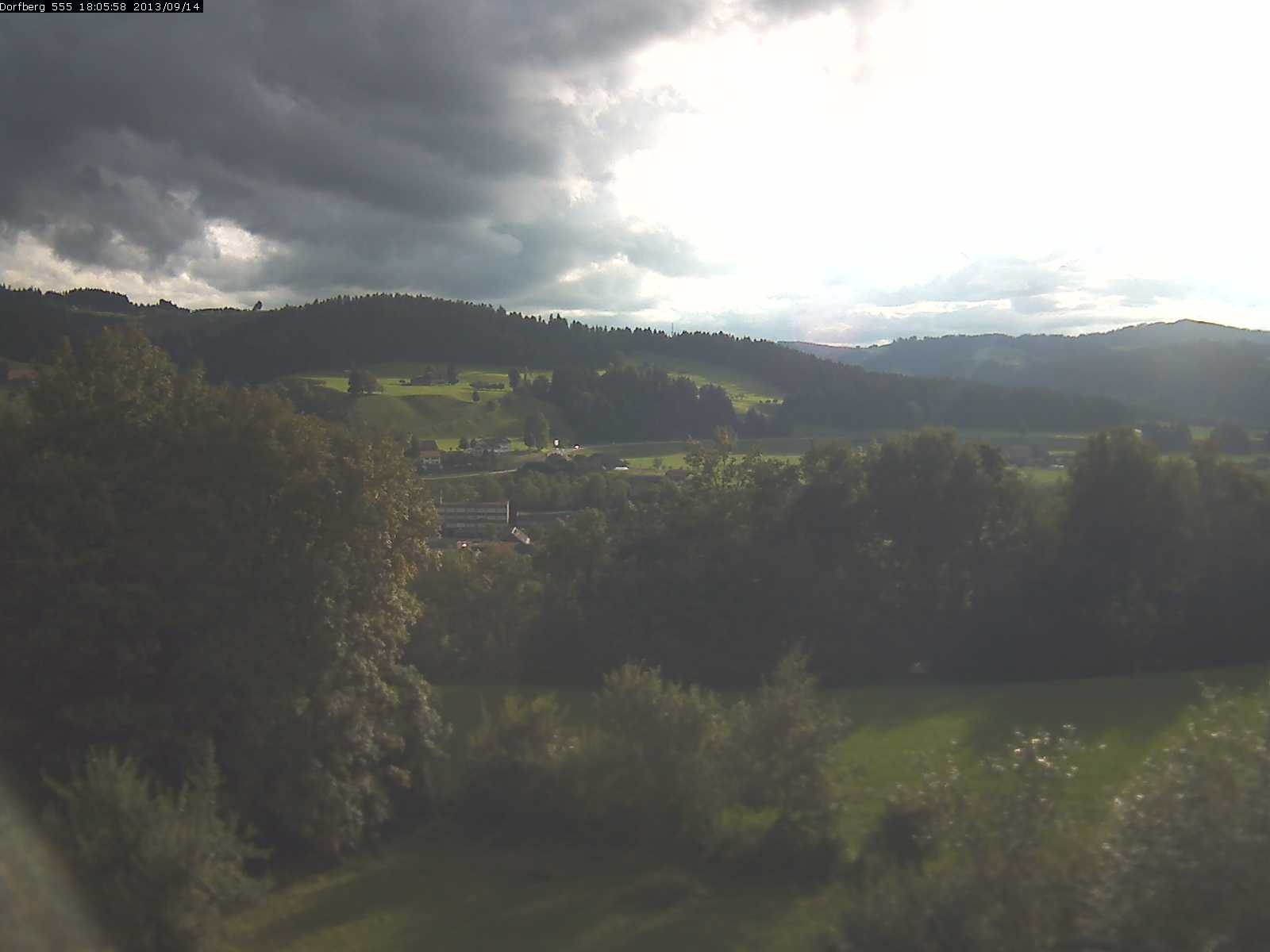 Webcam-Bild: Aussicht vom Dorfberg in Langnau 20130914-180600