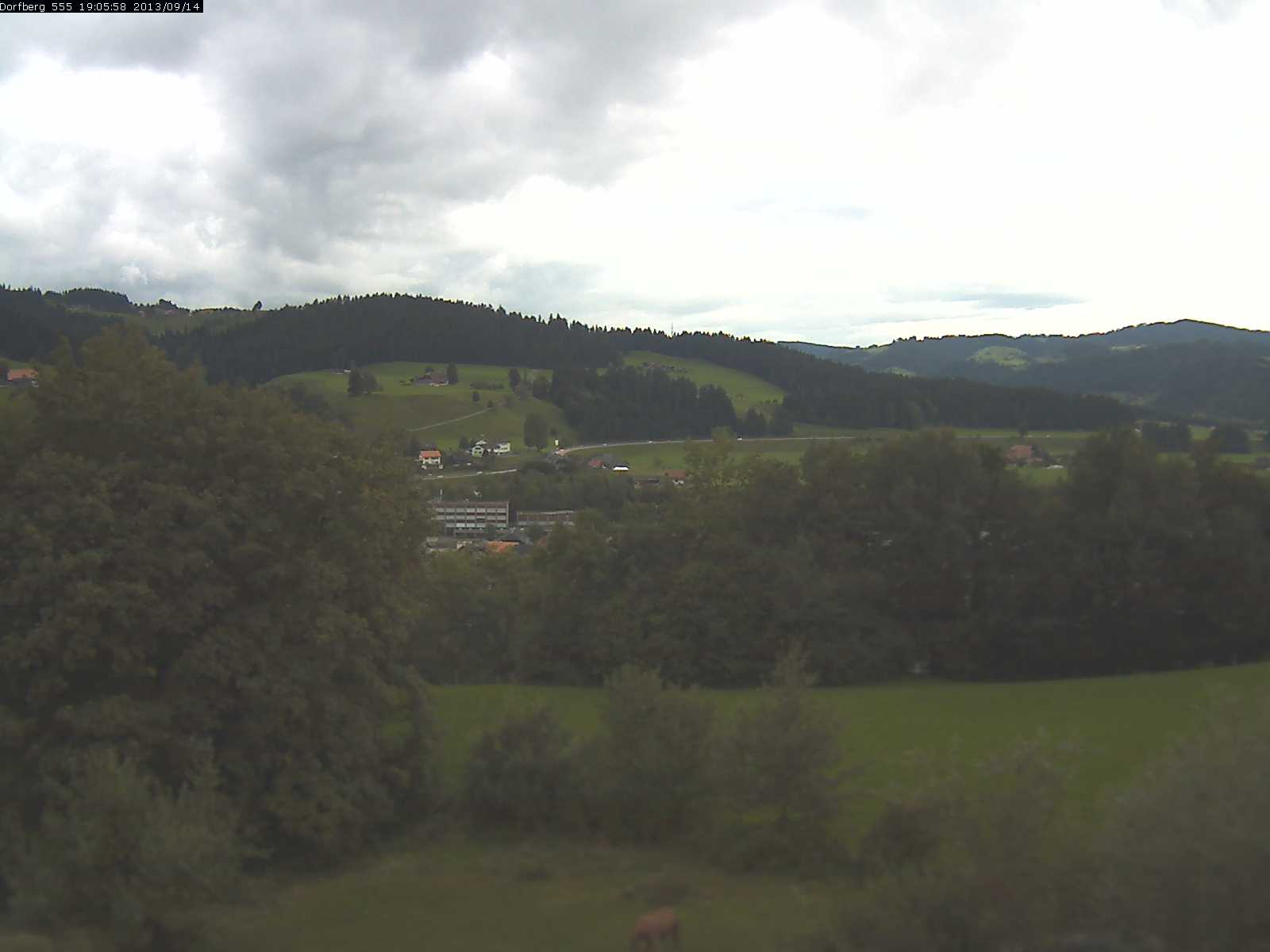Webcam-Bild: Aussicht vom Dorfberg in Langnau 20130914-190600