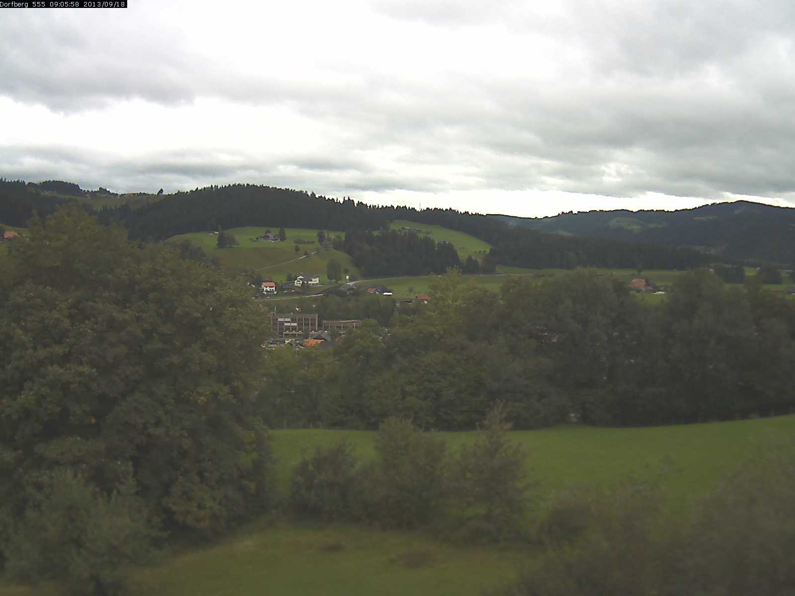 Webcam-Bild: Aussicht vom Dorfberg in Langnau 20130918-090600