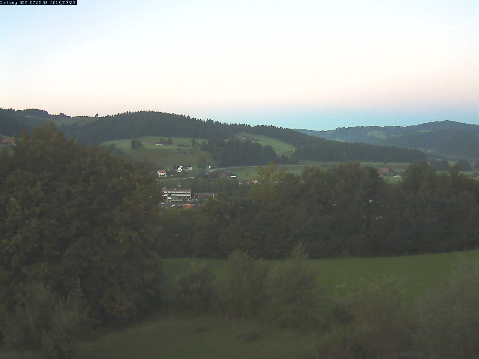 Webcam-Bild: Aussicht vom Dorfberg in Langnau 20130923-070600