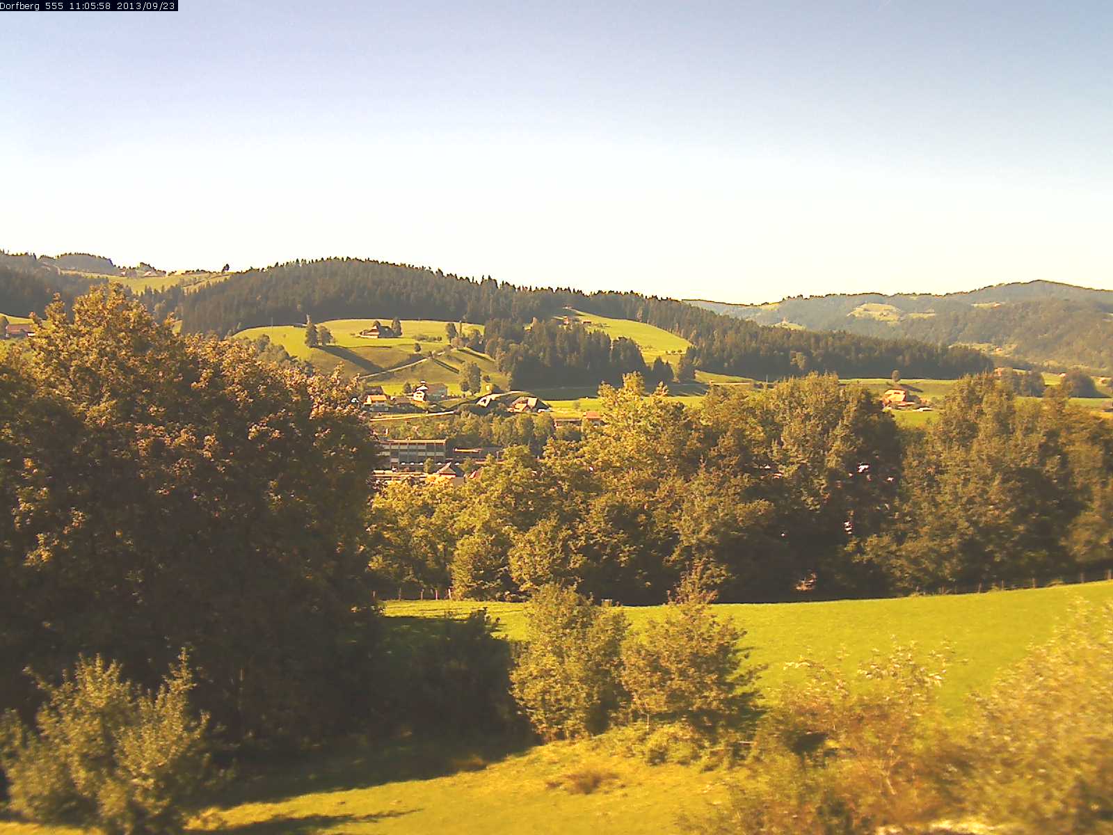 Webcam-Bild: Aussicht vom Dorfberg in Langnau 20130923-110600