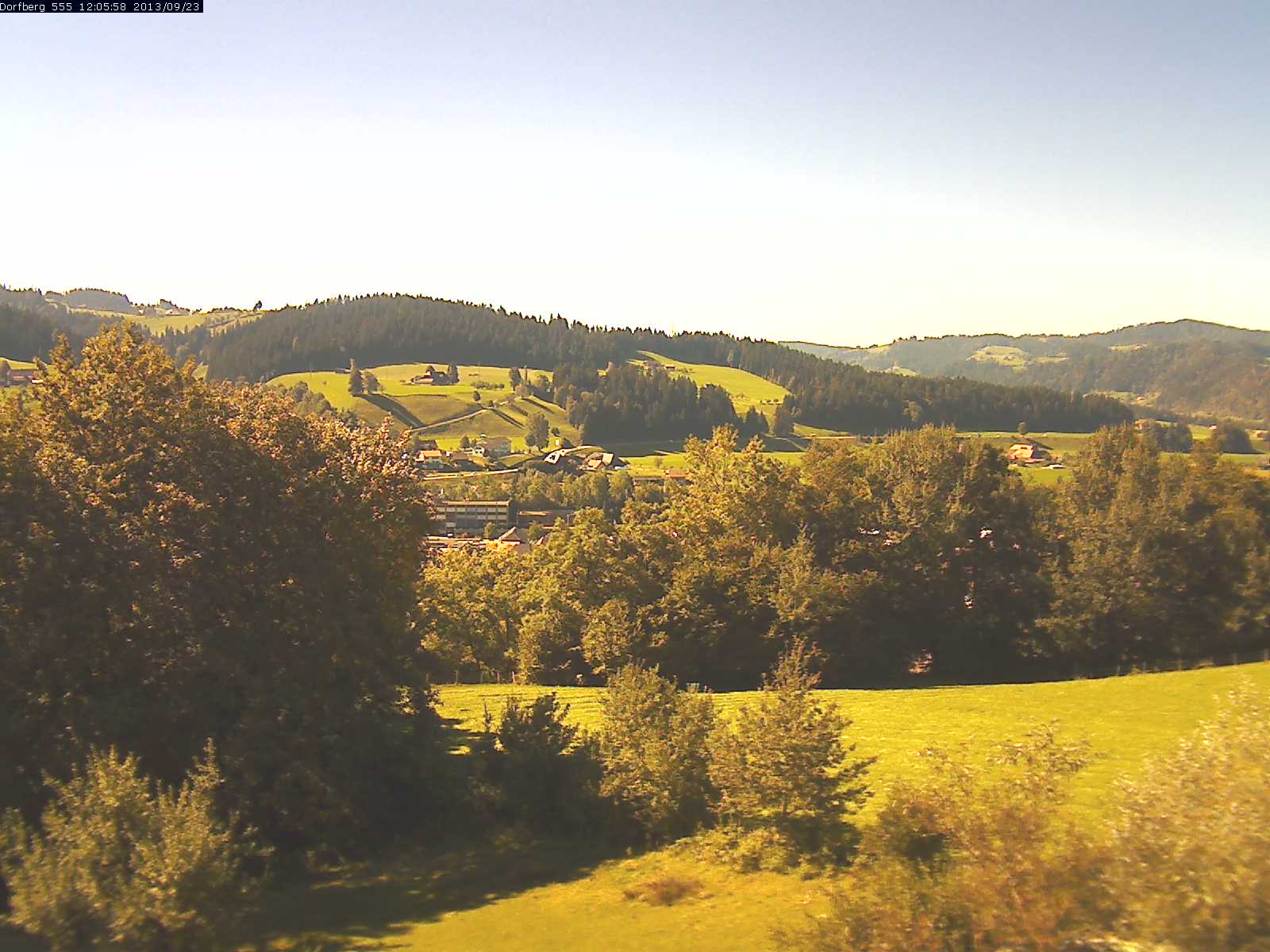 Webcam-Bild: Aussicht vom Dorfberg in Langnau 20130923-120600