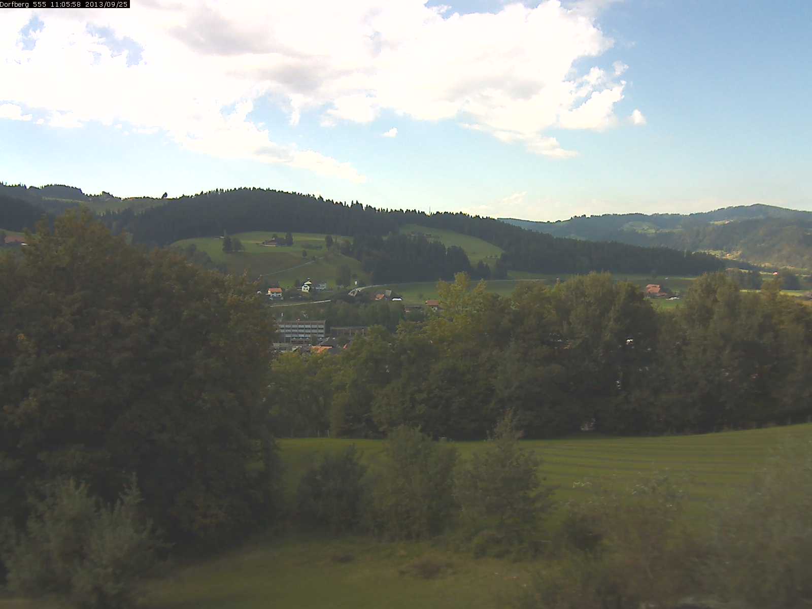 Webcam-Bild: Aussicht vom Dorfberg in Langnau 20130925-110600
