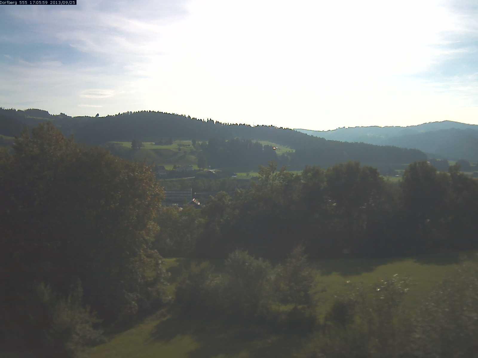 Webcam-Bild: Aussicht vom Dorfberg in Langnau 20130925-170600