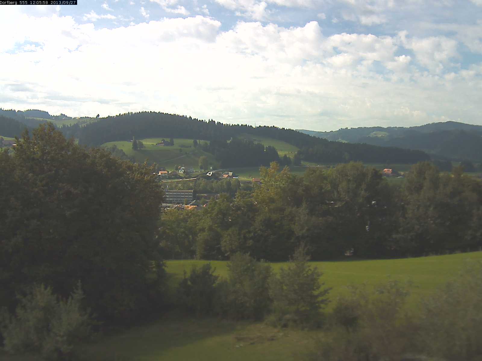 Webcam-Bild: Aussicht vom Dorfberg in Langnau 20130927-120600