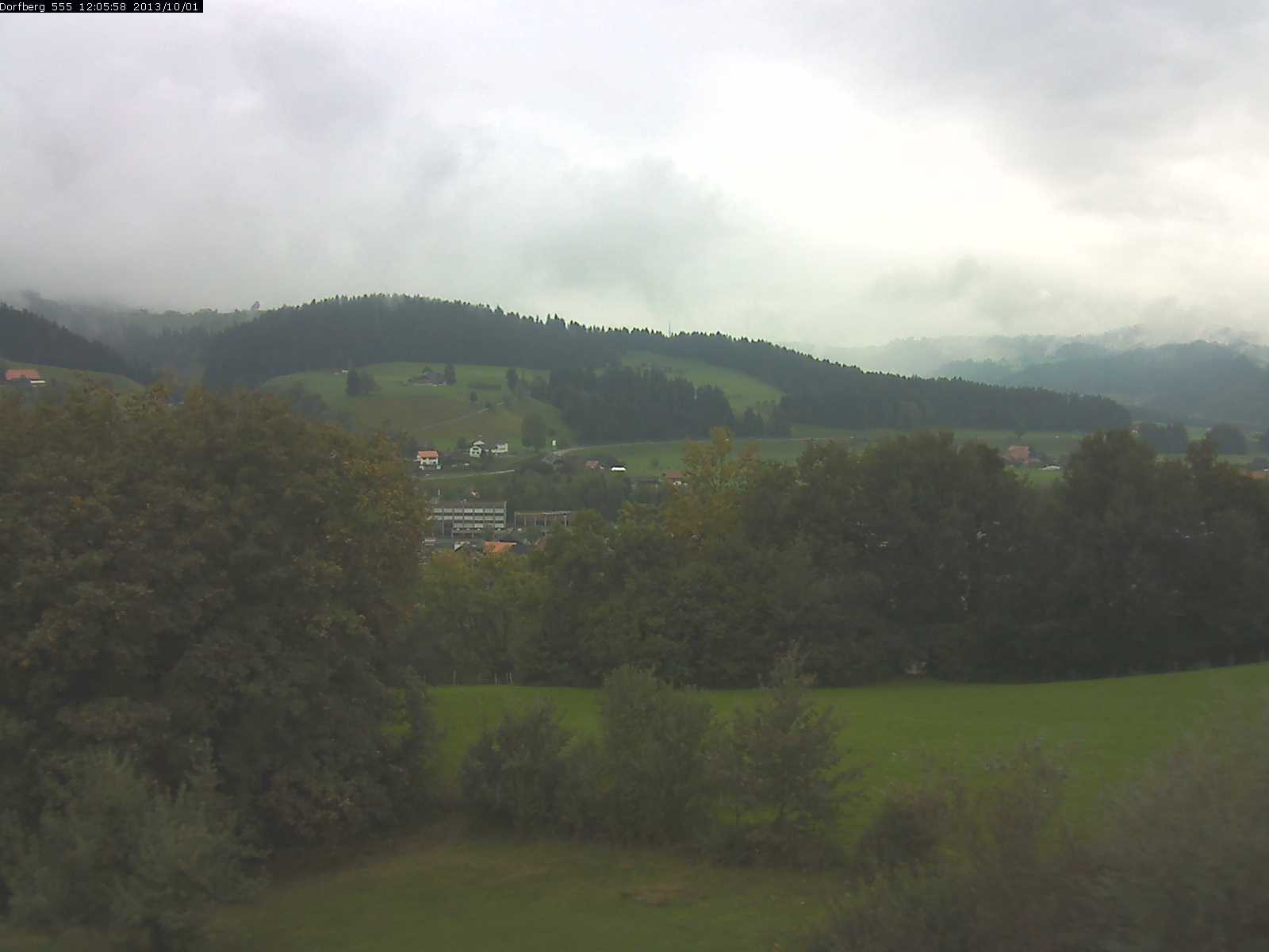 Webcam-Bild: Aussicht vom Dorfberg in Langnau 20131001-120600
