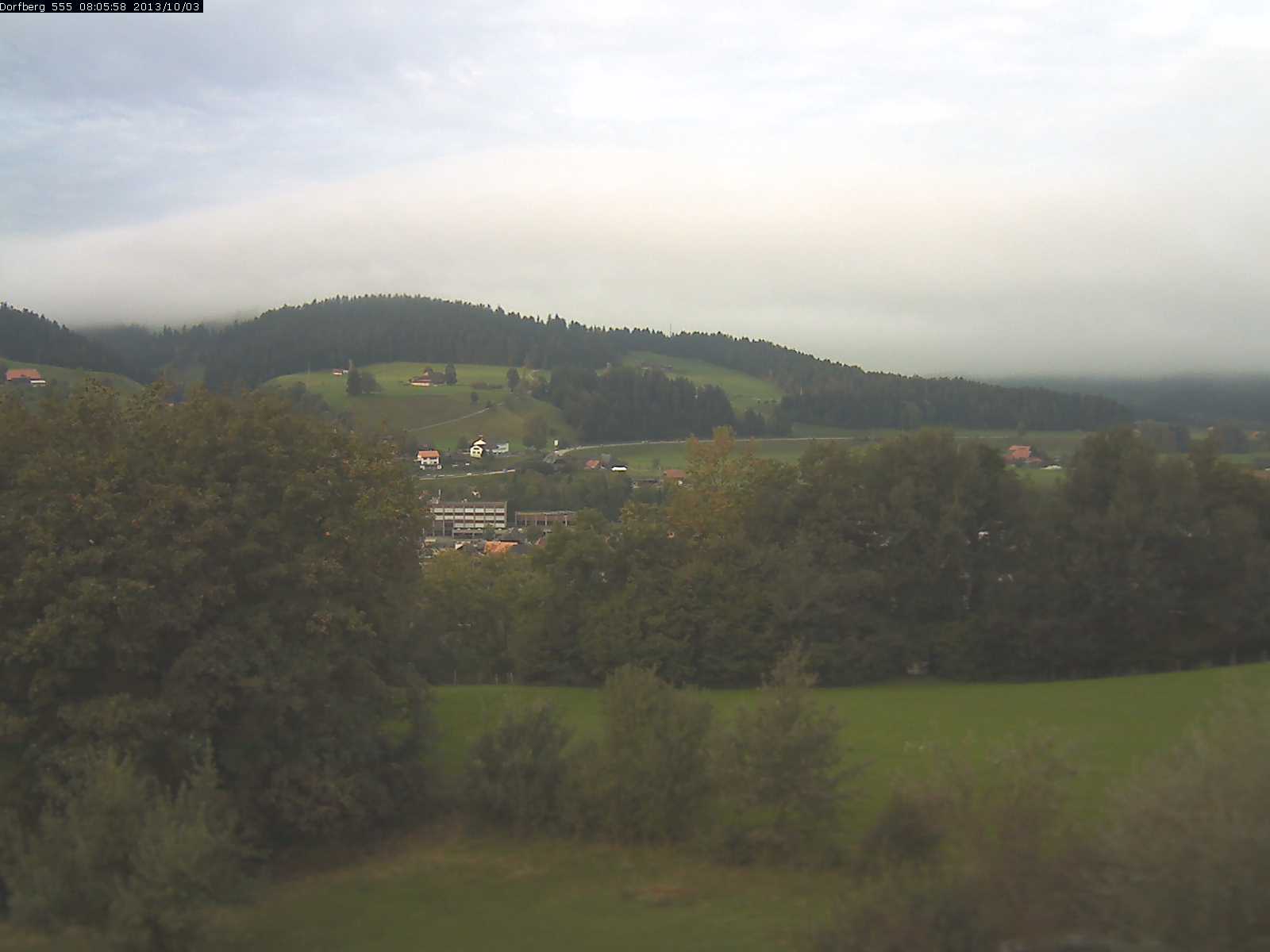 Webcam-Bild: Aussicht vom Dorfberg in Langnau 20131003-080600