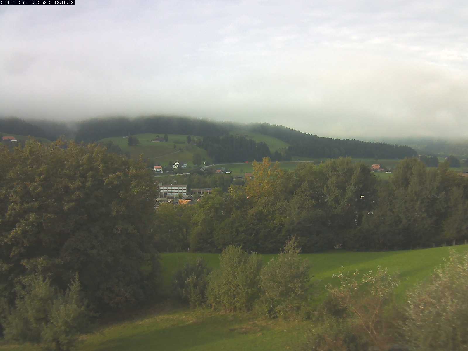 Webcam-Bild: Aussicht vom Dorfberg in Langnau 20131003-090600