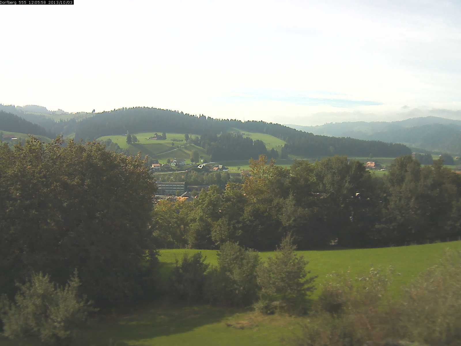 Webcam-Bild: Aussicht vom Dorfberg in Langnau 20131003-120600