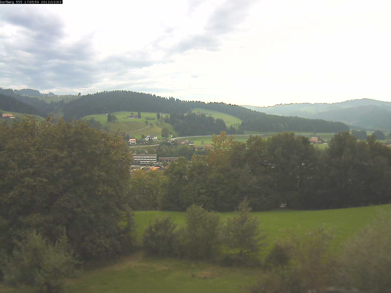 Webcam-Bild: Aussicht vom Dorfberg in Langnau 20131003-170600