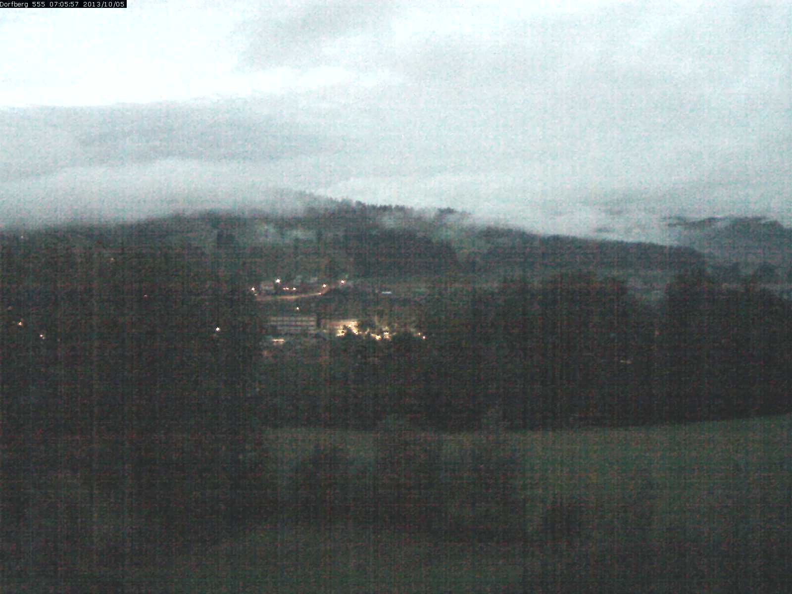 Webcam-Bild: Aussicht vom Dorfberg in Langnau 20131005-070600