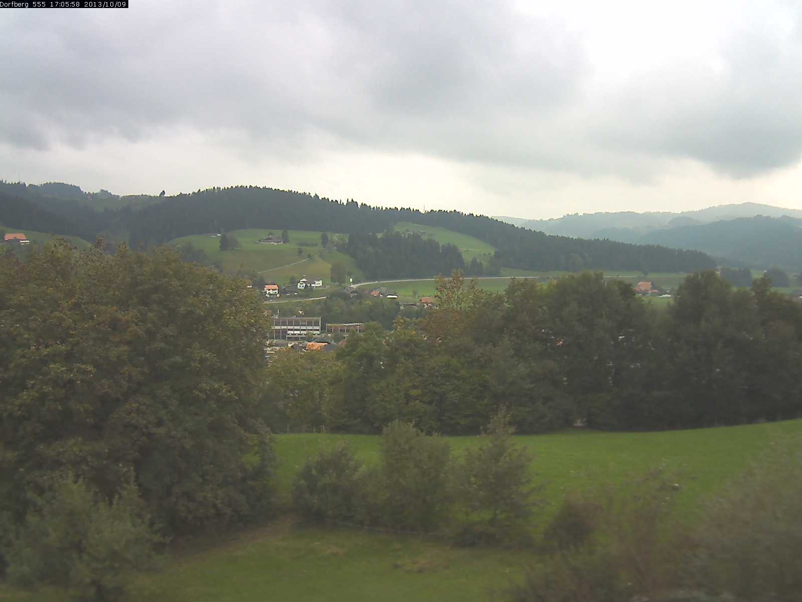 Webcam-Bild: Aussicht vom Dorfberg in Langnau 20131009-170600