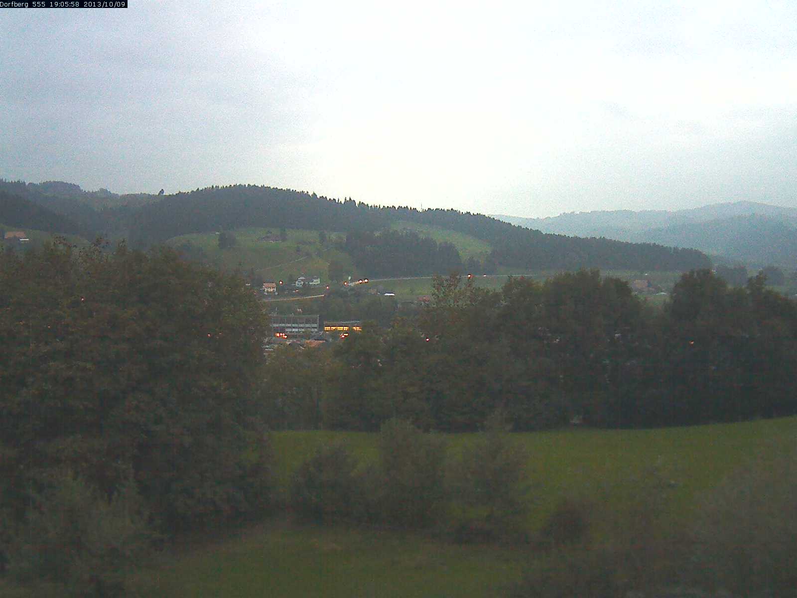 Webcam-Bild: Aussicht vom Dorfberg in Langnau 20131009-190600
